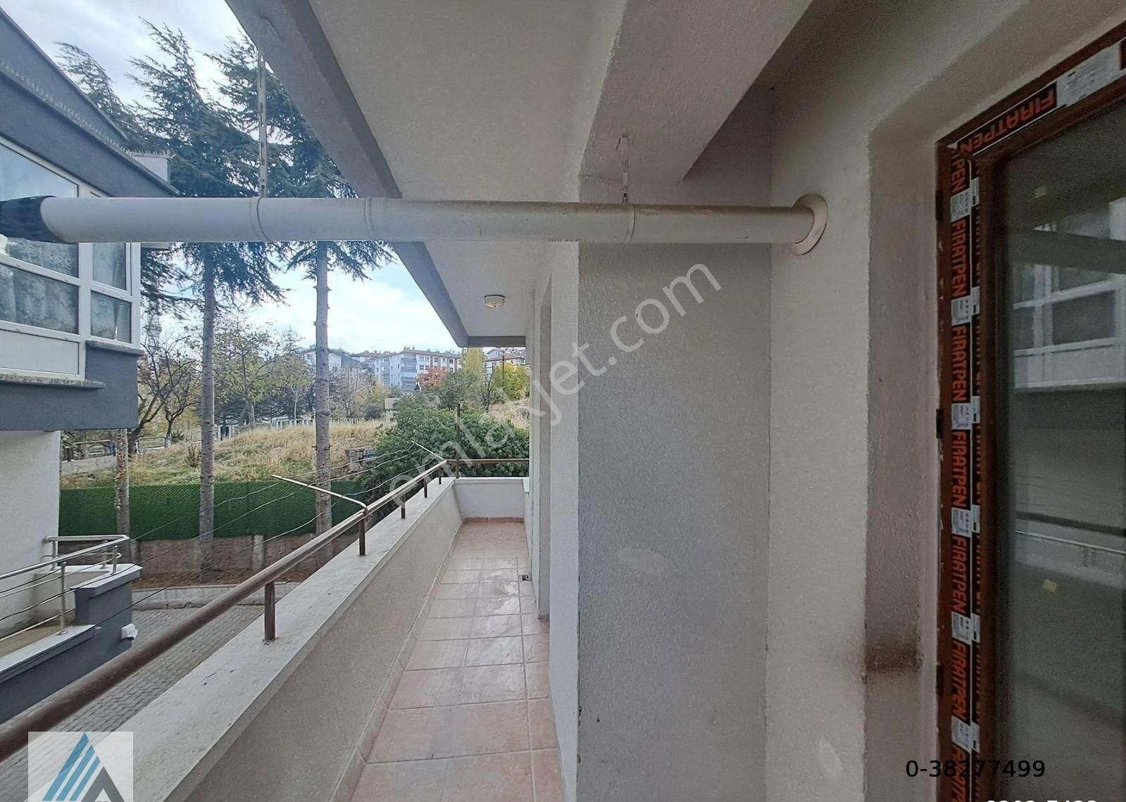 Atanora Vadi'den Dikmende Cadde Yakını Yapılı Ara Kat 3 Cephe Boş Acil Satılık 3+1 - Görsel 29