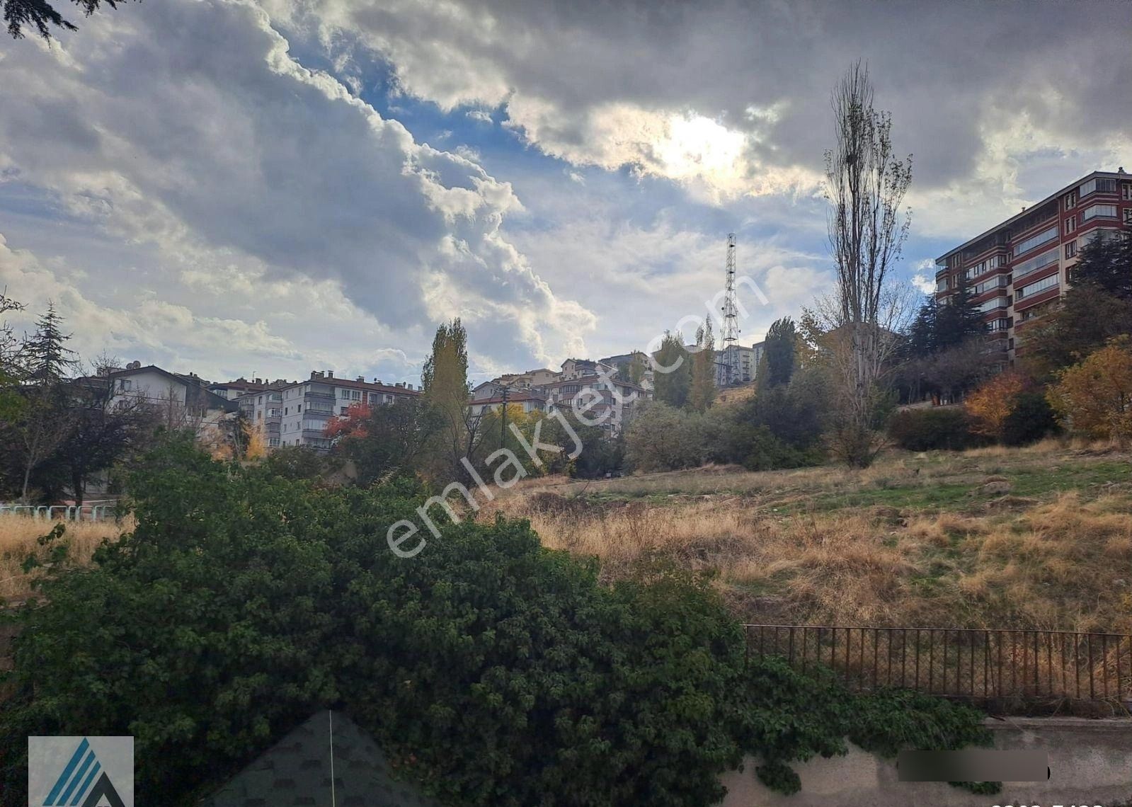 Atanora Vadi'den Dikmende Cadde Yakını Yapılı Ara Kat 3 Cephe Boş Acil Satılık 3+1 - Görsel 30