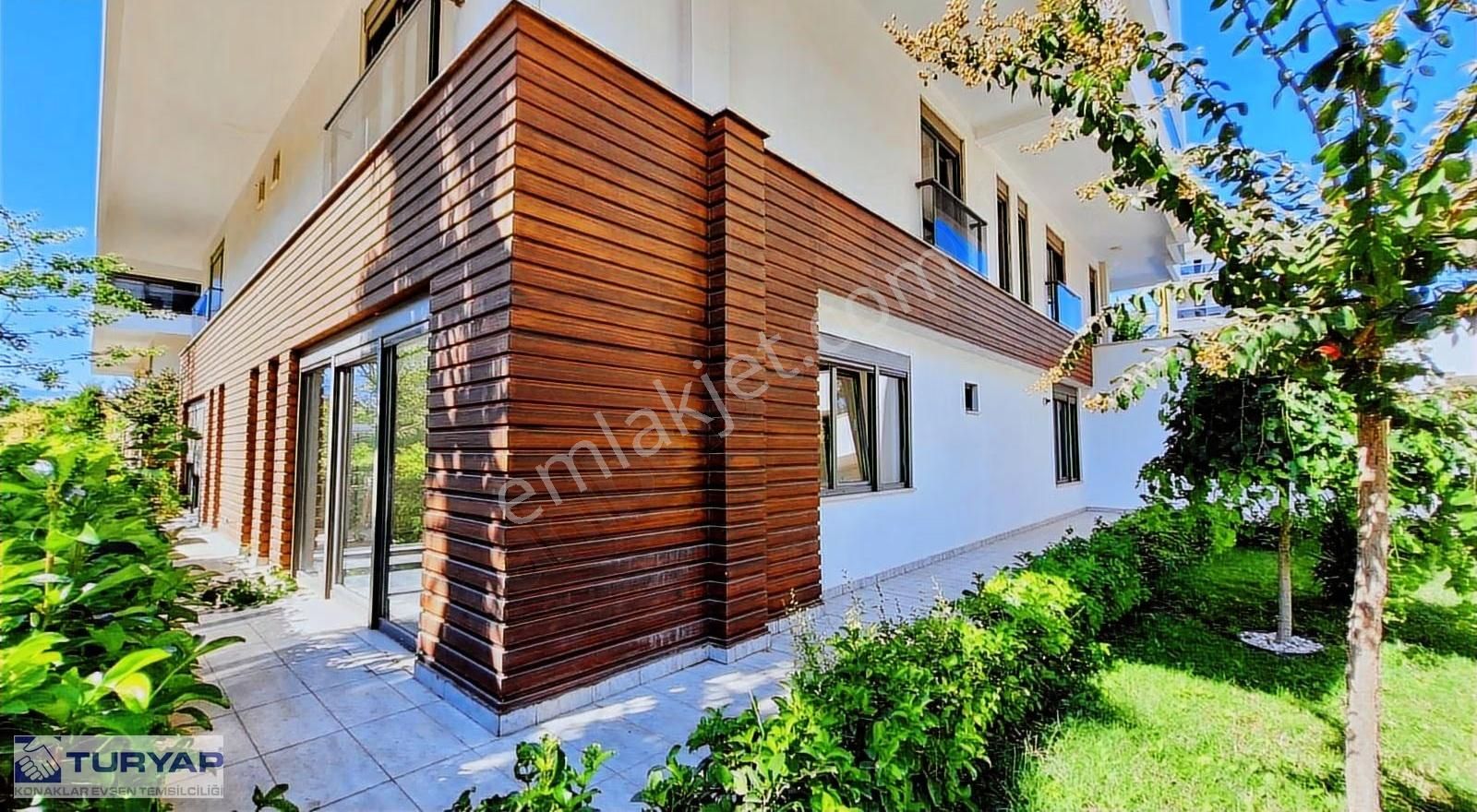 Turyap Evşen'den 4+1 Konaklar'da Luks Bahçe Dubleks Acil - Görsel 14