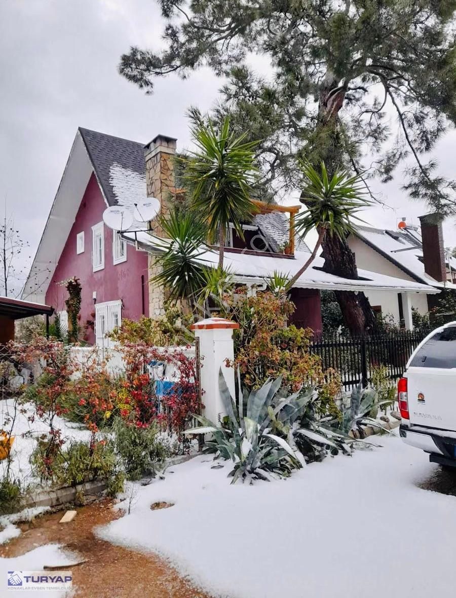 Müstakil 3+1 Full Eşyalı Bahçeli Villa