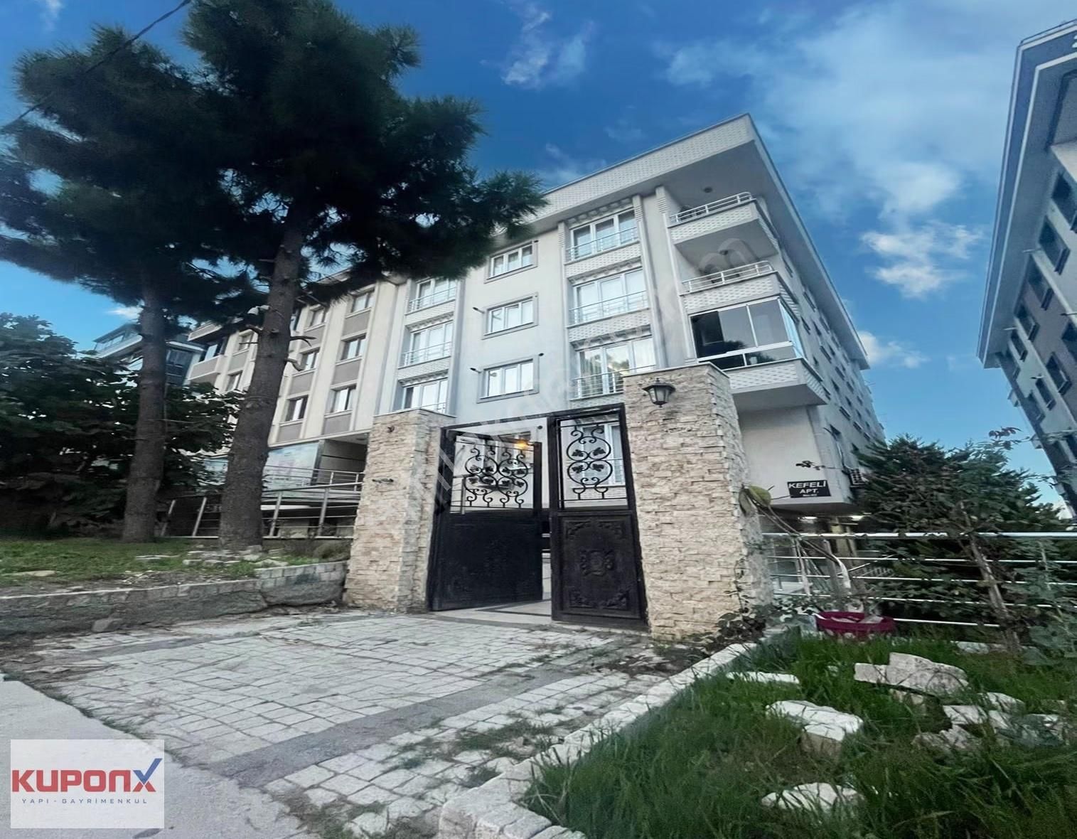 Yakuplu'dan Metrobüse Yakın Butik Site İçi Kaçırılmaz 2+1 Daire!