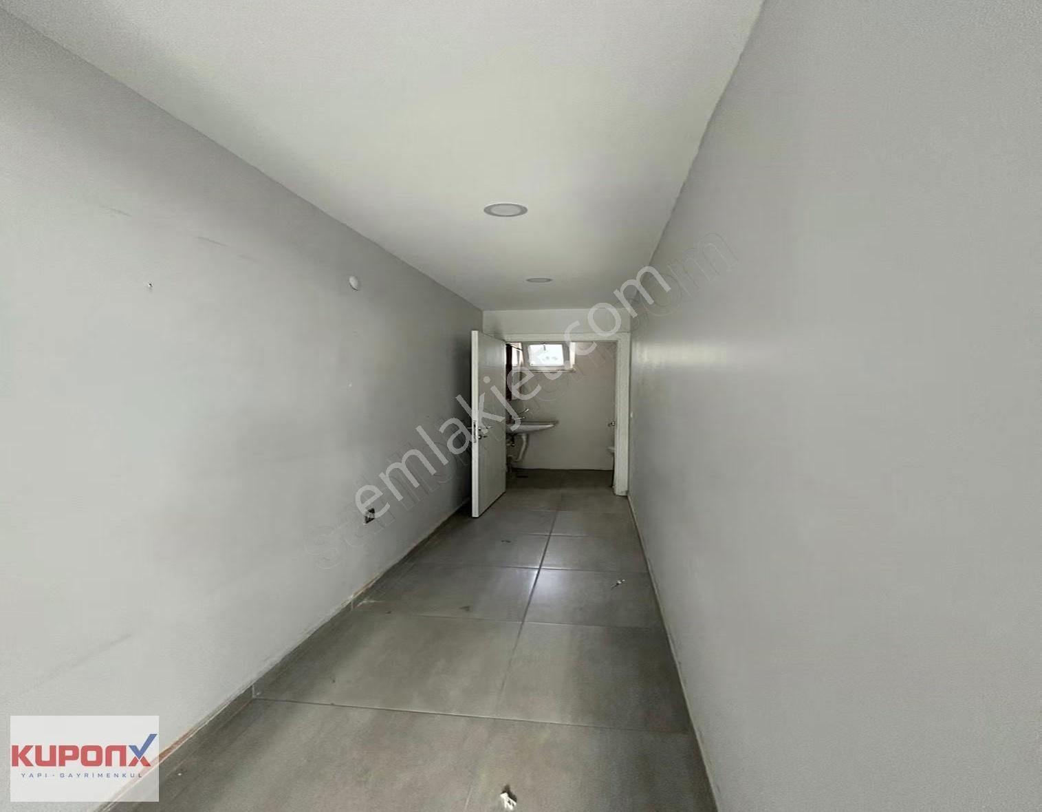 Kavaklı'dan İşlek Cadde Üzerinde Geniş Kullanımlı Kiralık Dükkan - Görsel 24