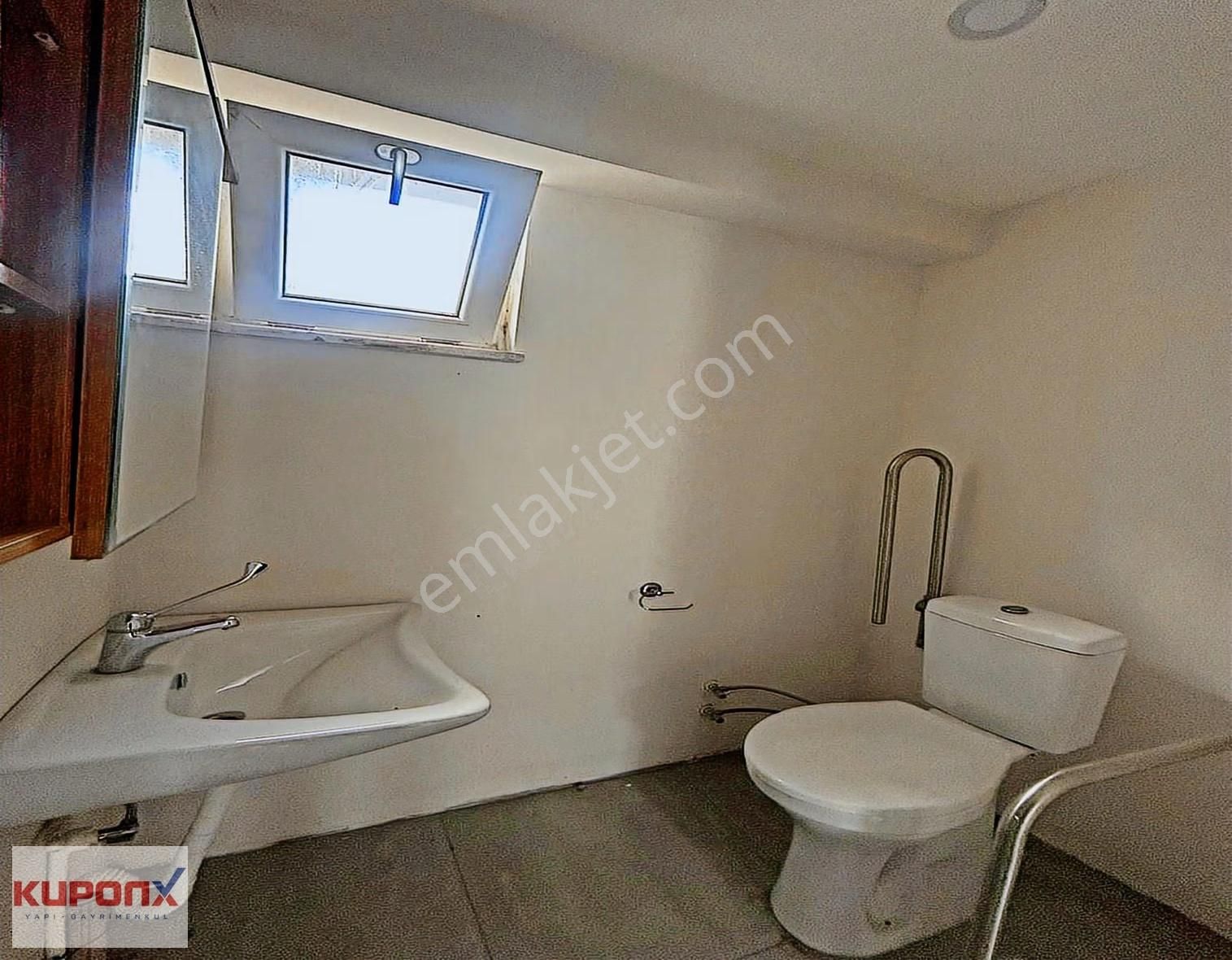 Kavaklı'dan İşlek Cadde Üzerinde Geniş Kullanımlı Kiralık Dükkan - Görsel 33