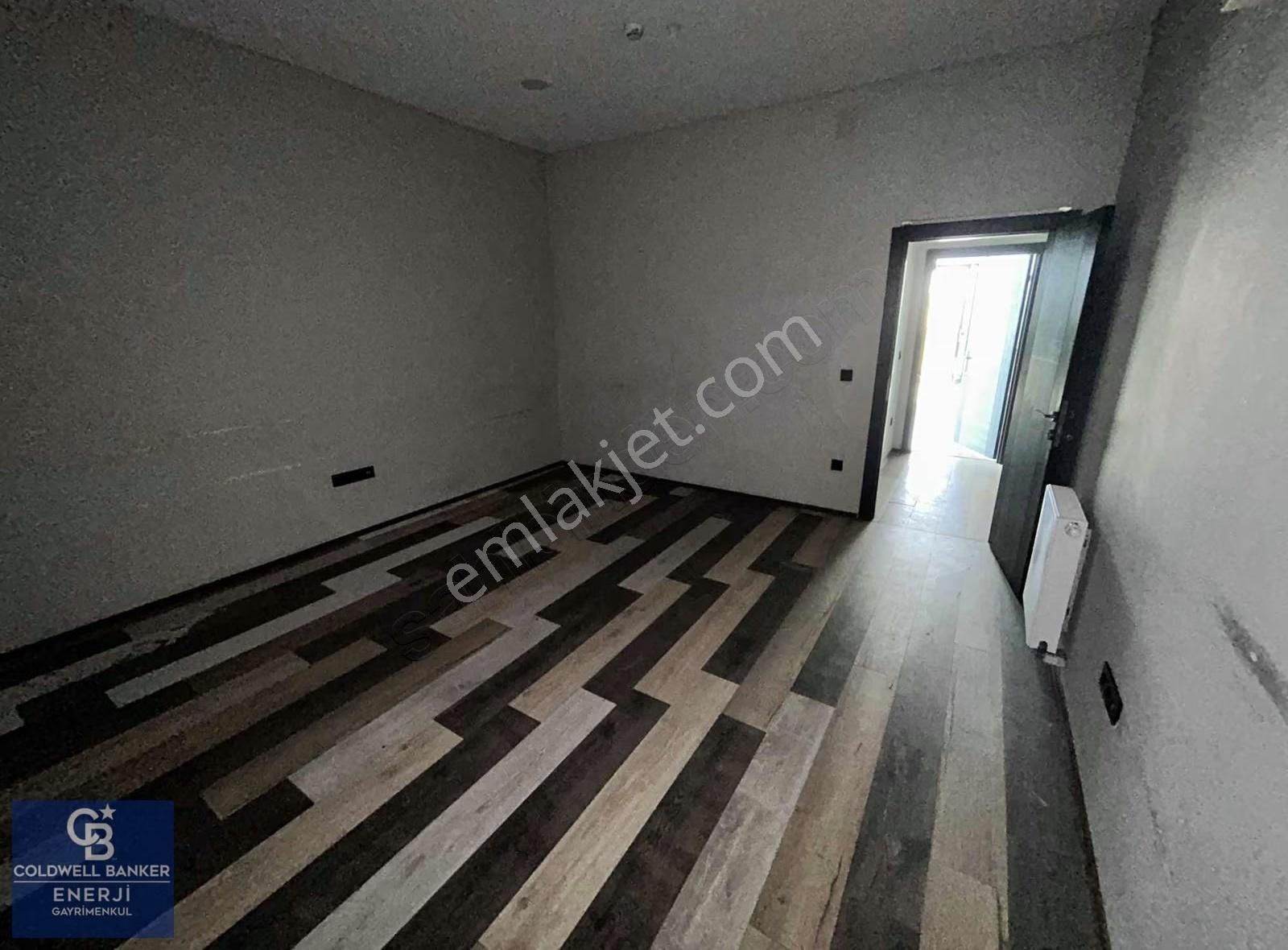 Avcılar Kiralık 2+1 Ofis E-5' E 100 M. Mesafede Metrobüse Yakın - Görsel 4