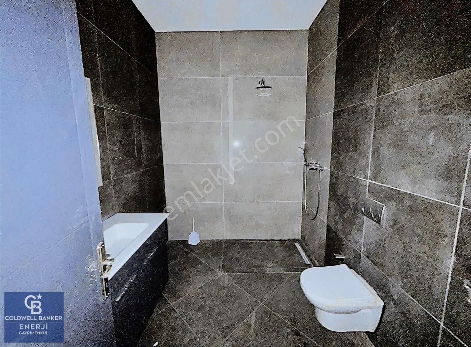 Avcılar Kiralık 2+1 Ofis E-5' E 100 M. Mesafede Metrobüse Yakın - Görsel 2