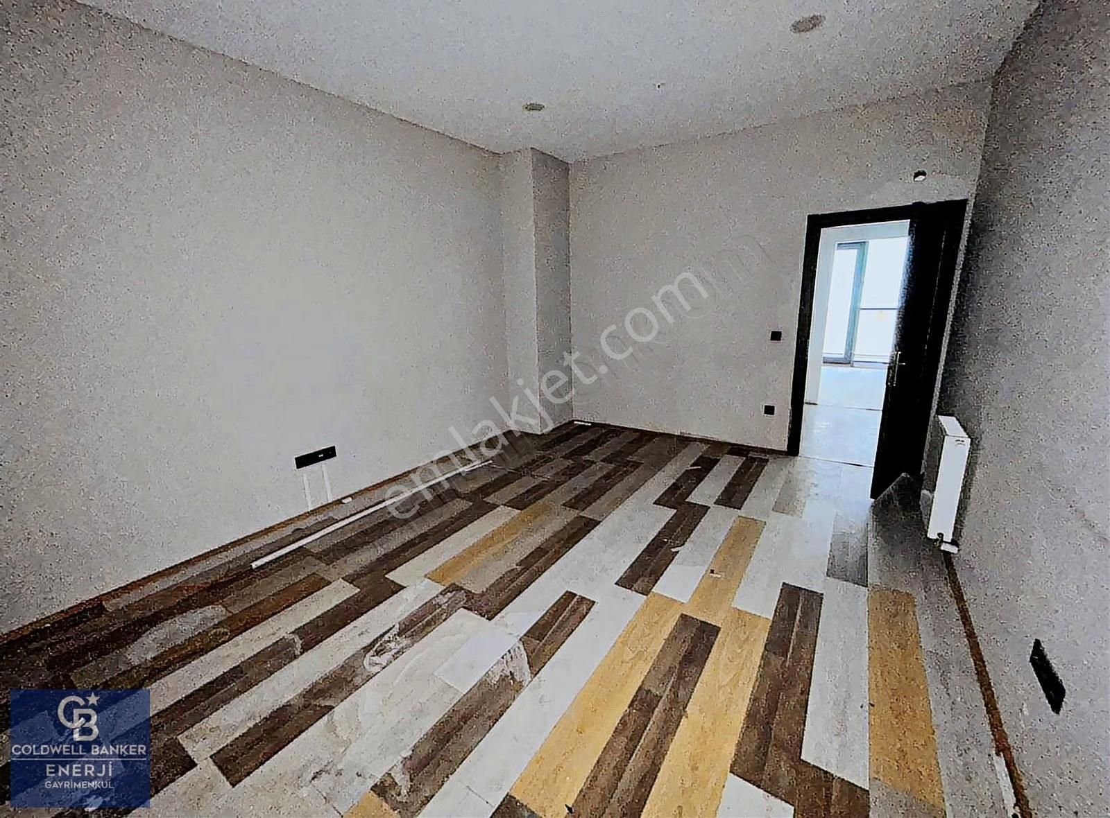 Avcılar Kiralık 2+1 Ofis E-5' E 100 M. Mesafede Metrobüse Yakın - Görsel 2