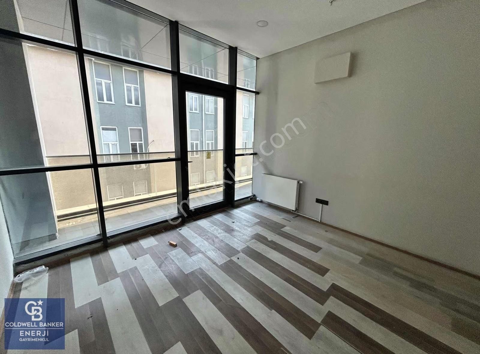 Avcılar Kiralık 2+1 Ofis E-5' E 100 M. Mesafede Metrobüse Yakın - Görsel 22