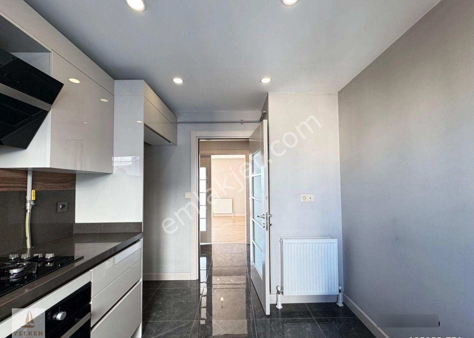 Suadiye'de Bağdat'a Ve Minibüs'e Yakın Yüzme Havuzlu 3+1 Oturuma Hazır Boş - Görsel 7