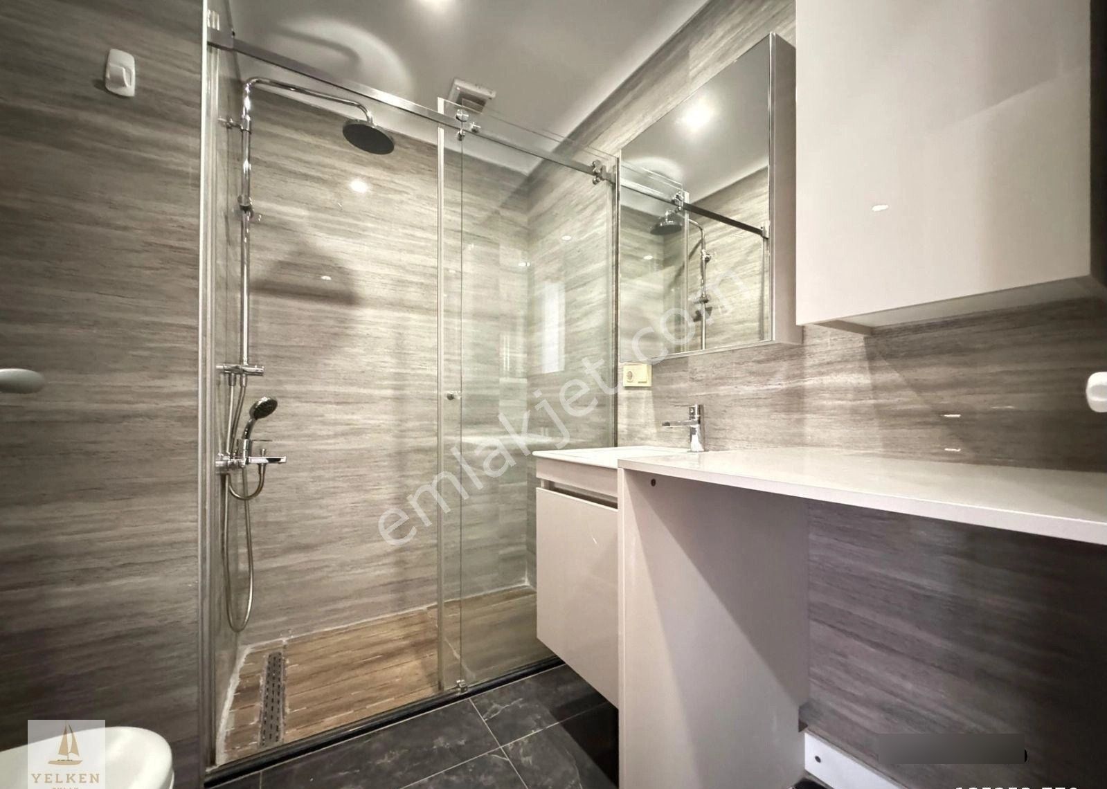 Suadiye'de Bağdat'a Ve Minibüs'e Yakın Yüzme Havuzlu 3+1 Oturuma Hazır Boş - Görsel 22