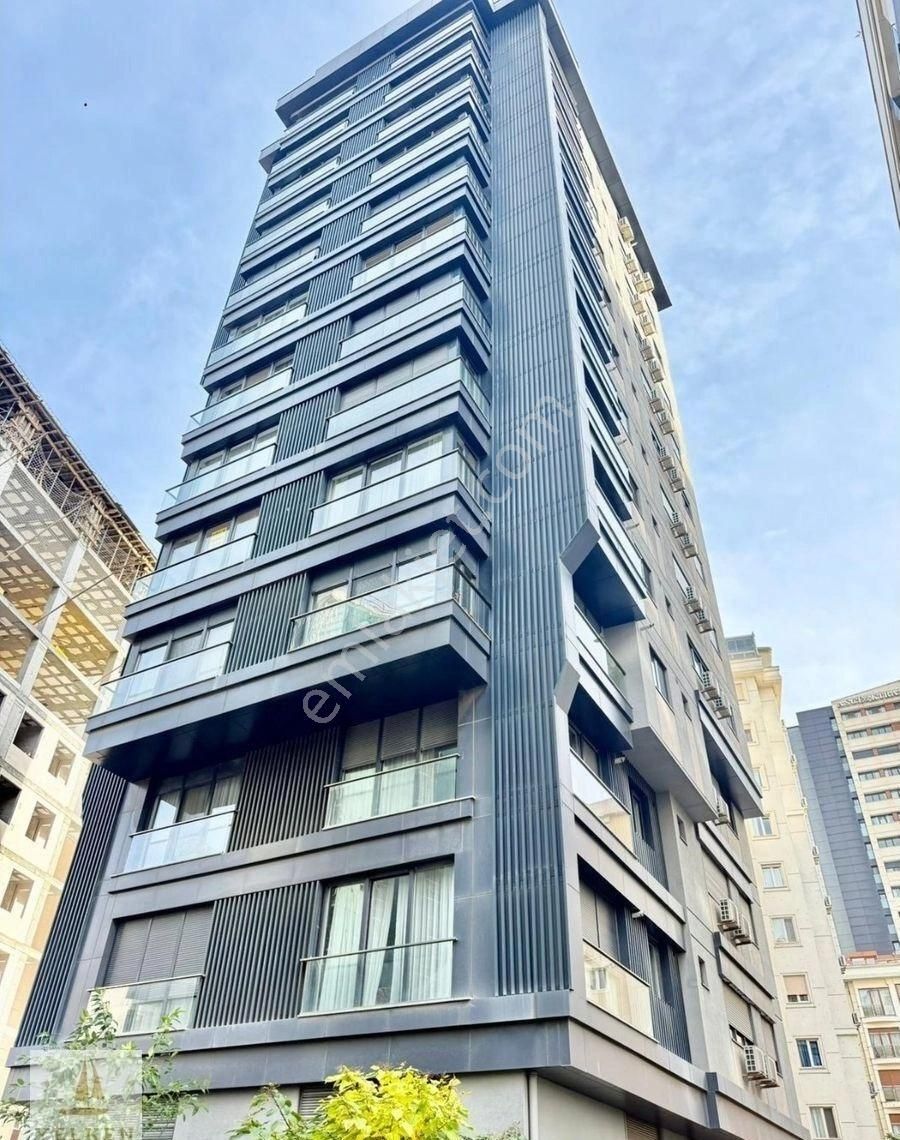 Fenerbahçe'de Deniz Ve Marina Manzaralı 2+1 Ebeveynli Boş Yeni - Görsel 12