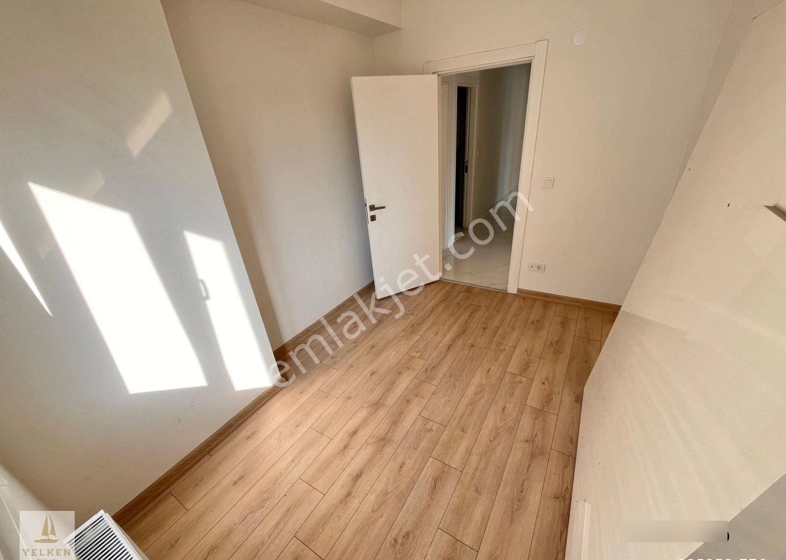 Feneryolu'nda 3+1 Balkonlu Ebeveyn Banyolu 1 Yıllık - Görsel 12