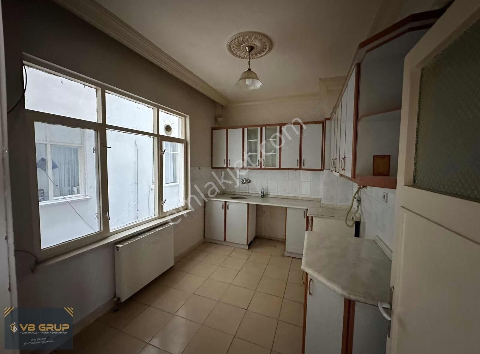 Vb Gruptan Bozantı Caddesinde Kiralık 3+1 Daire - Görsel 11