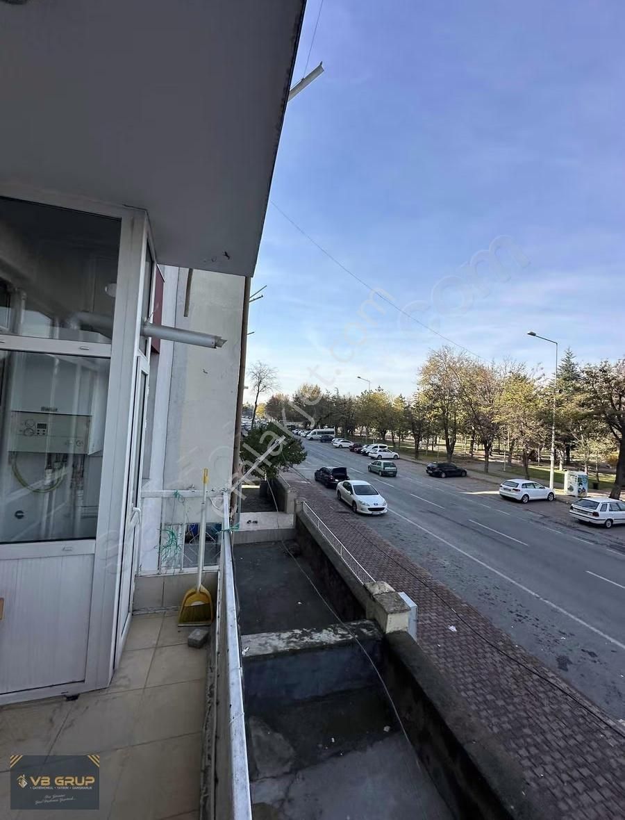 Vb Gruptan Bozantı Caddesinde Kiralık 3+1 Daire - Görsel 2