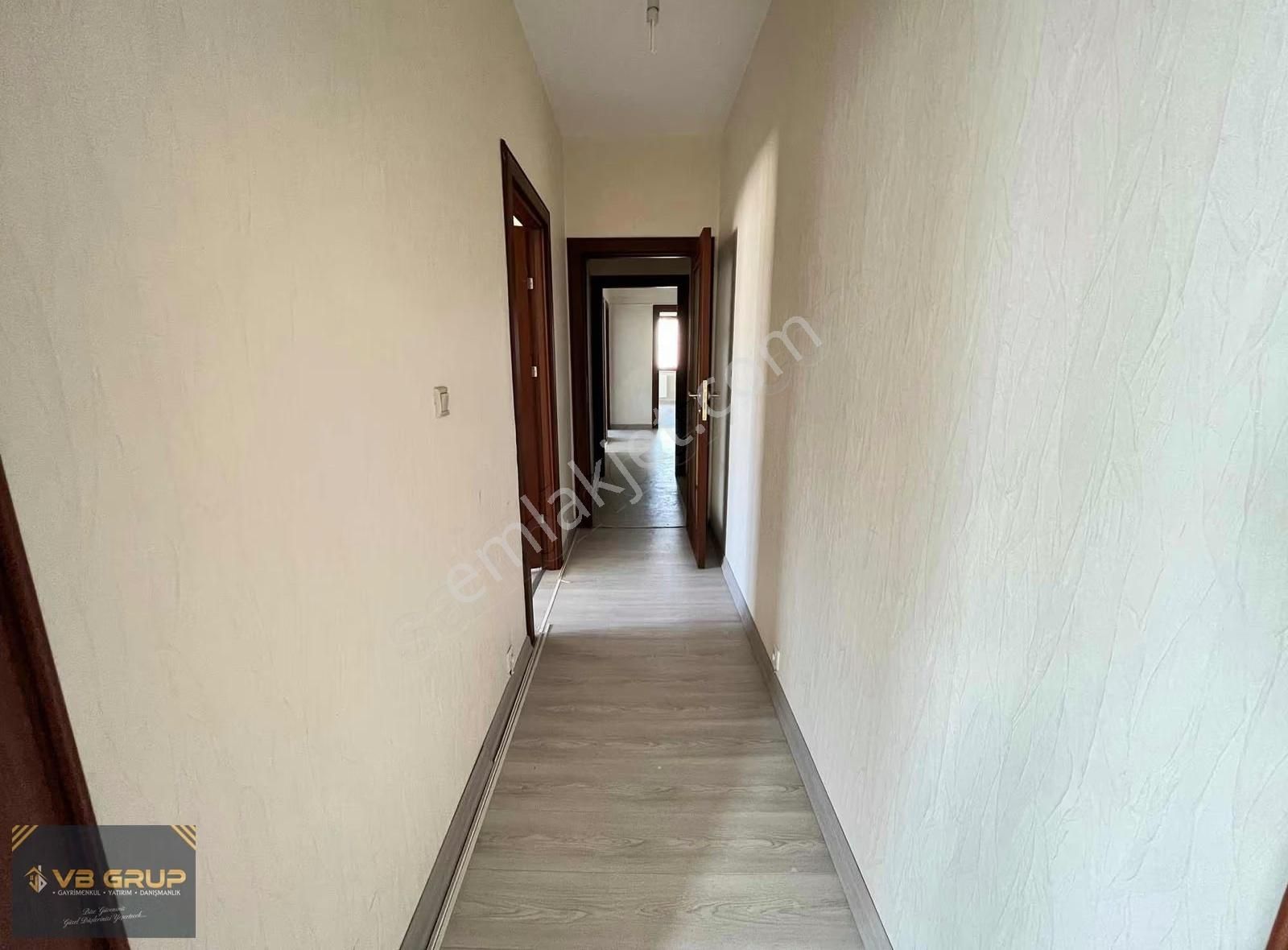 Bahçelievler'de 3+1 Geniş Giyinme Odalı Lokasyonlu Temiz Daire - Görsel 27