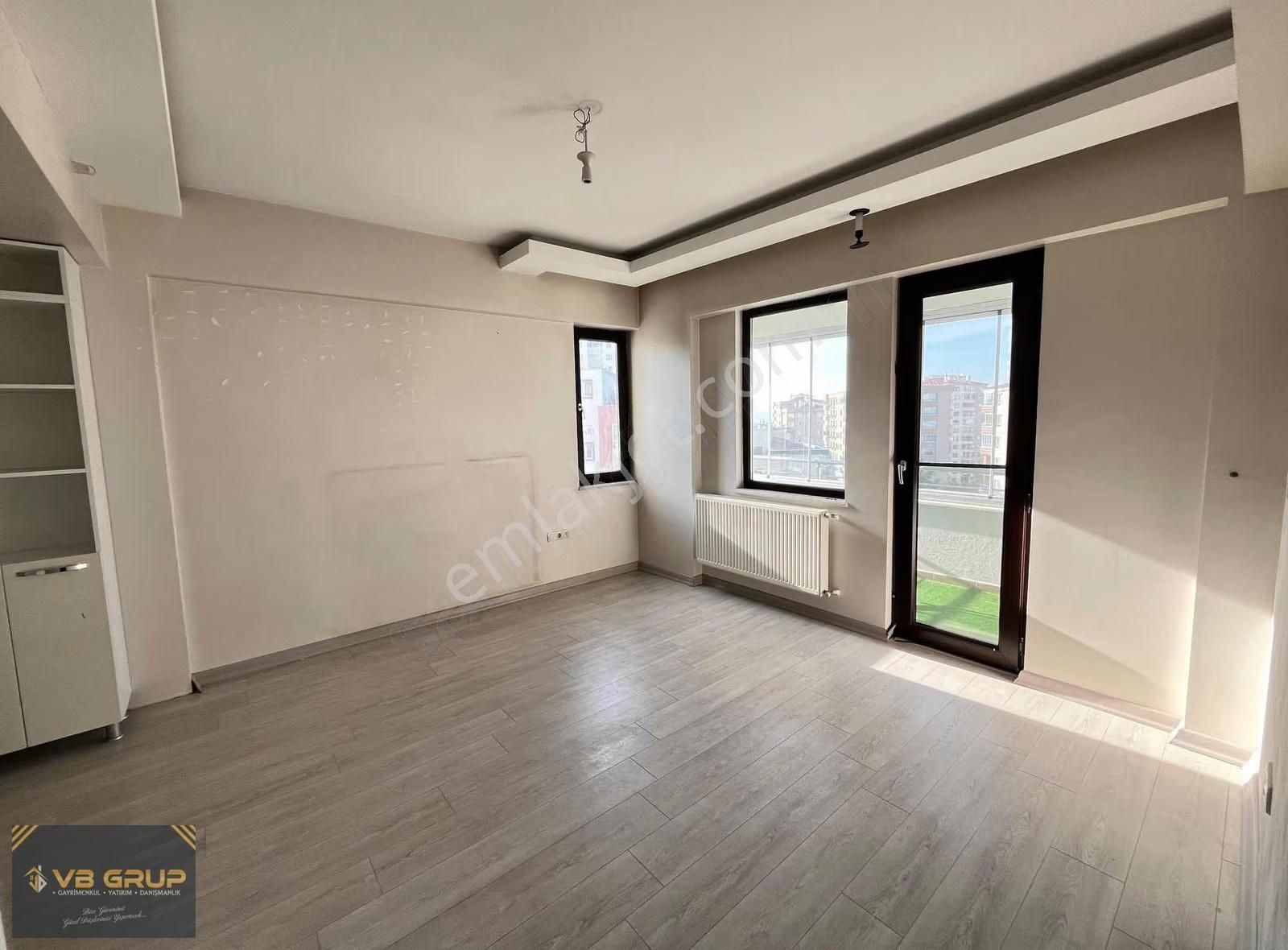 Bahçelievler'de 3+1 Geniş Giyinme Odalı Lokasyonlu Temiz Daire - Görsel 16