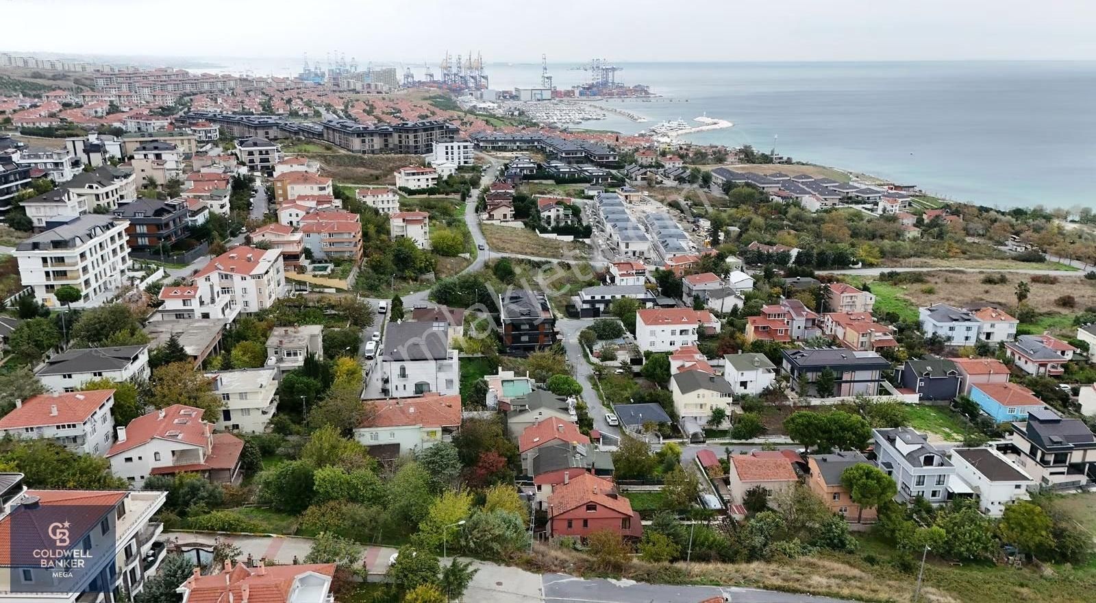 Beylikdüzü Kavaklıda 901 M² İçerisinde 3 Katlı Satılık Villa - Görsel 2