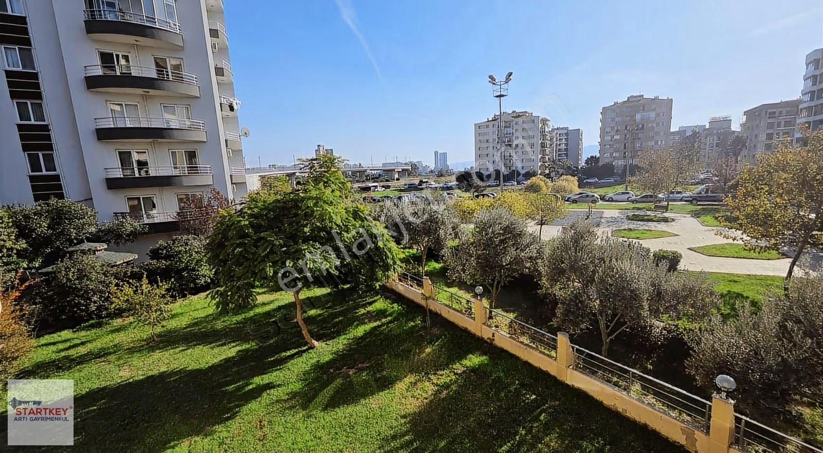 Ataşehir'de, Tüm Odaları Park Manzaralı, Satılık 3+1 Geniş Daire - Görsel 4