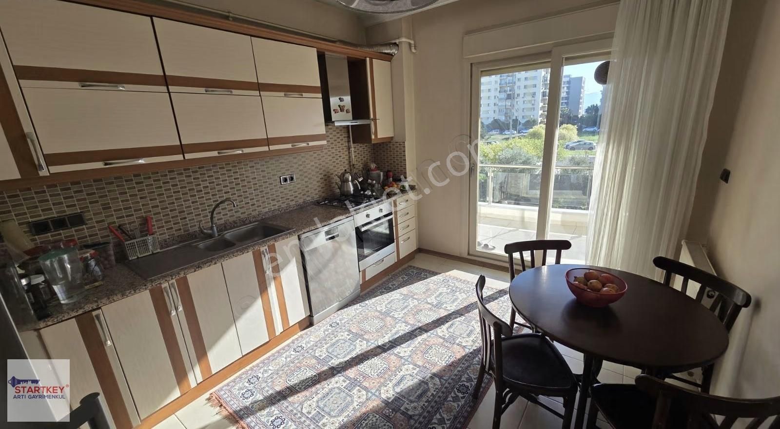 Ataşehir'de, Tüm Odaları Park Manzaralı, Satılık 3+1 Geniş Daire - Görsel 18