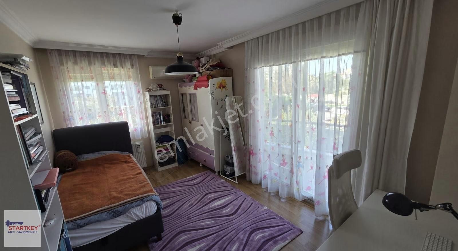 Ataşehir'de, Tüm Odaları Park Manzaralı, Satılık 3+1 Geniş Daire - Görsel 2