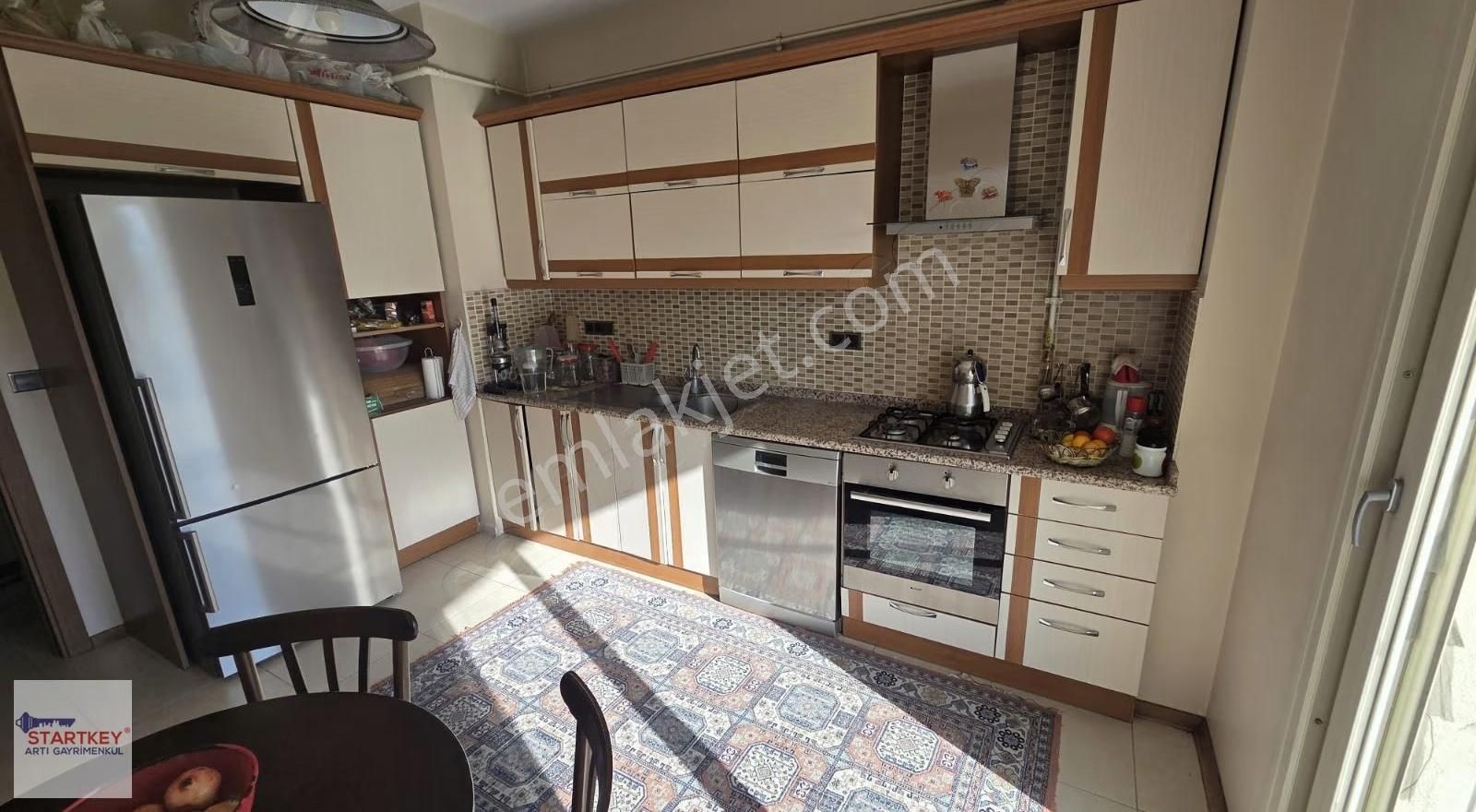 Ataşehir'de, Tüm Odaları Park Manzaralı, Satılık 3+1 Geniş Daire - Görsel 9