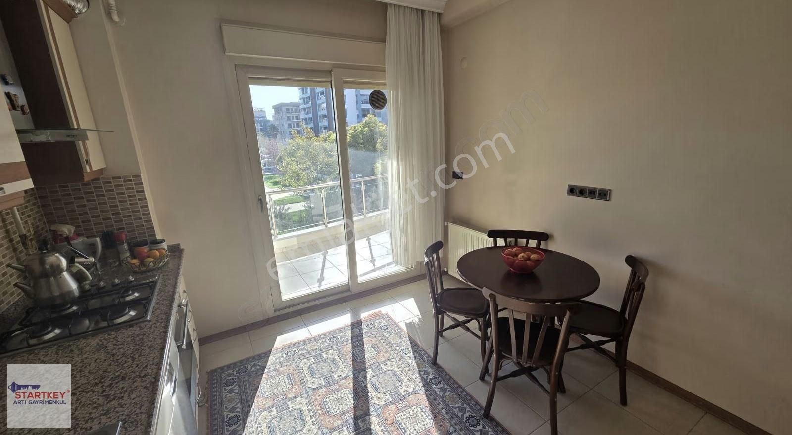 Ataşehir'de, Tüm Odaları Park Manzaralı, Satılık 3+1 Geniş Daire - Görsel 3