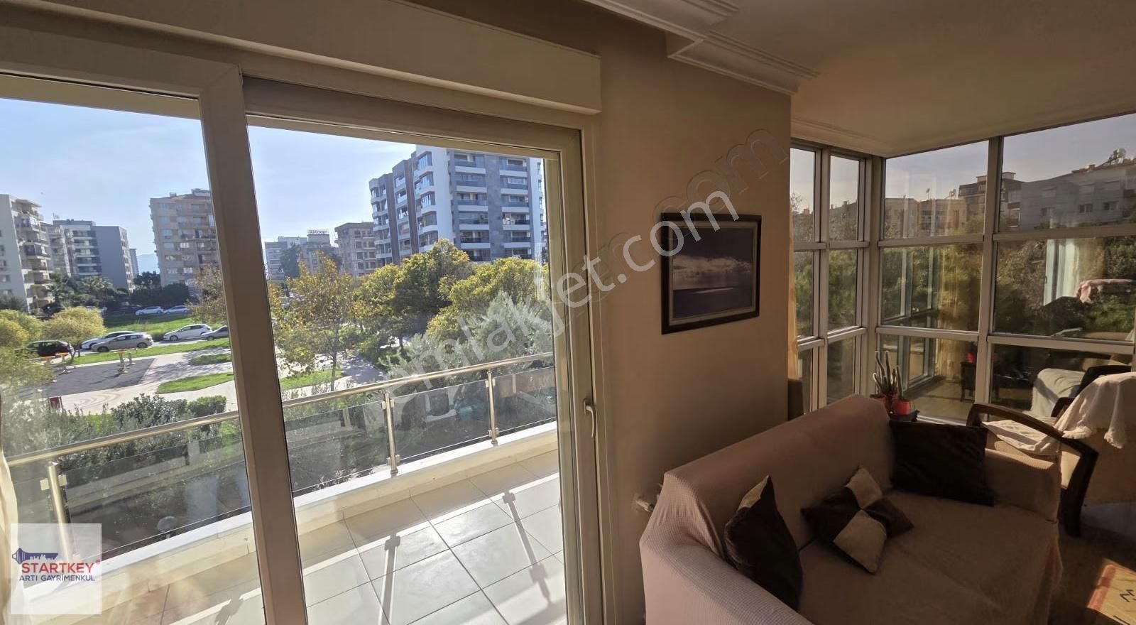 Ataşehir'de, Tüm Odaları Park Manzaralı, Satılık 3+1 Geniş Daire - Görsel 8