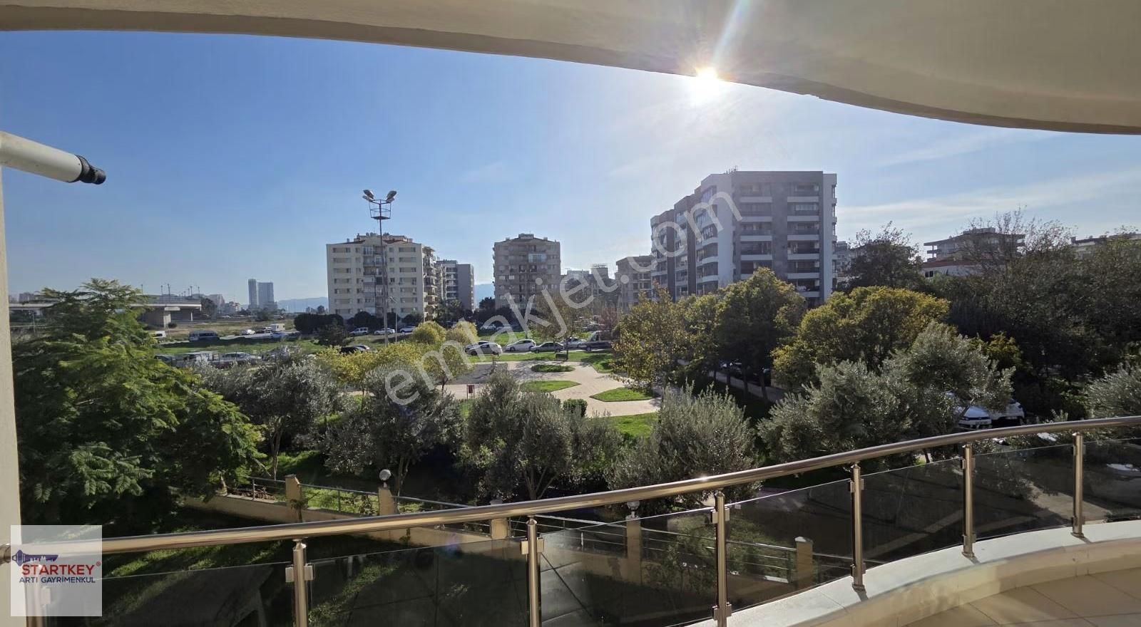 Ataşehir'de, Tüm Odaları Park Manzaralı, Satılık 3+1 Geniş Daire - Görsel 12
