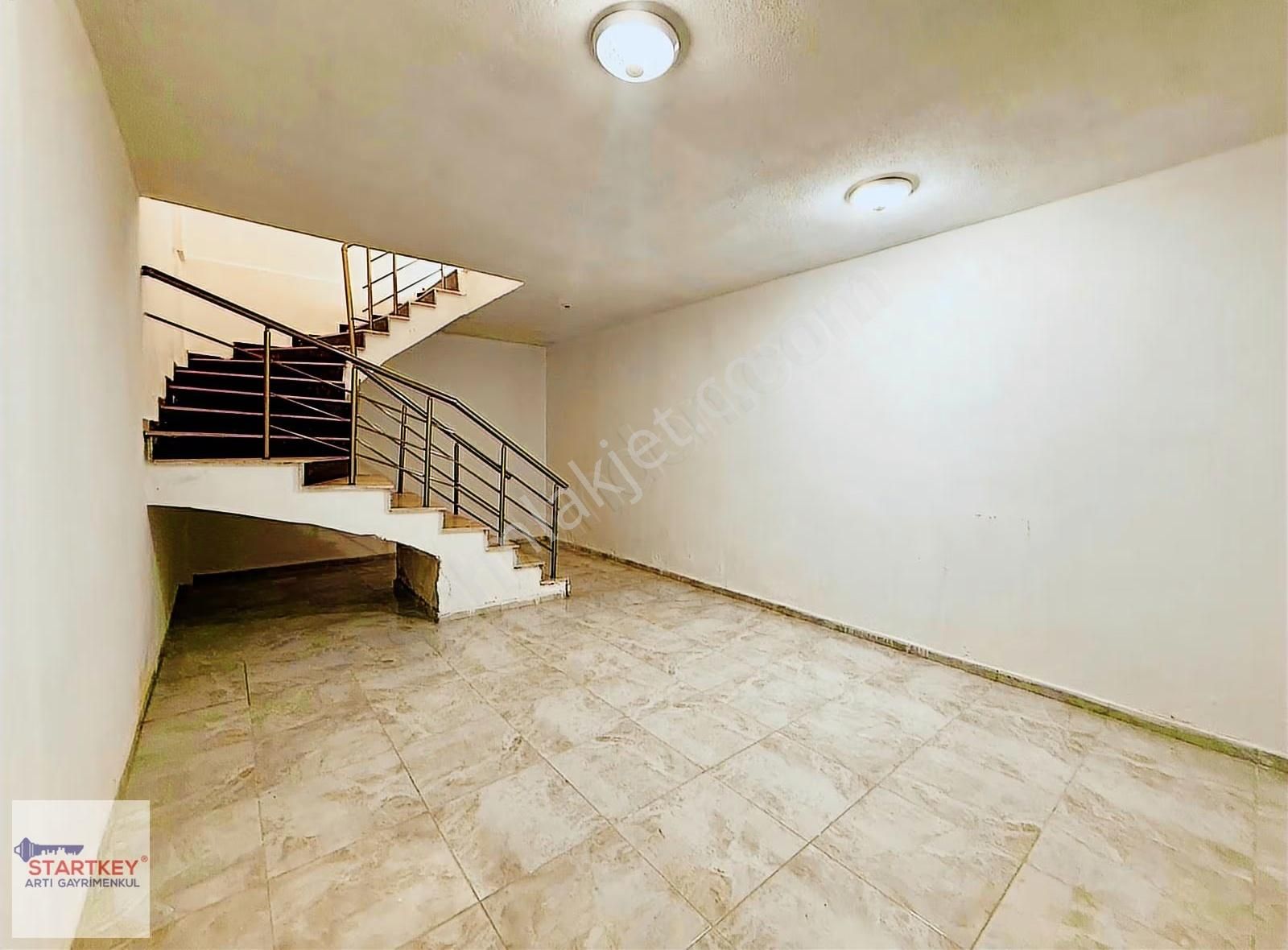 Tire İstasyon Caddesi Satılık Batar Katlı Geniş Cepheli Dükkan - Görsel 11