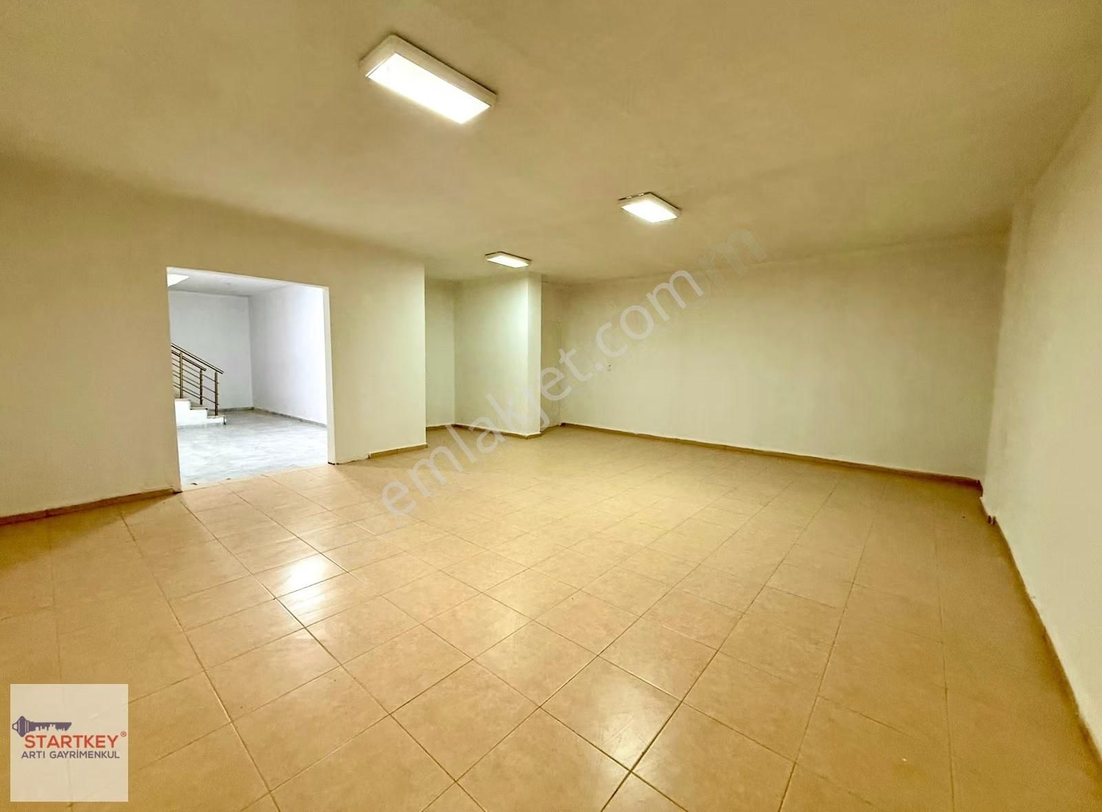 Tire İstasyon Caddesi Satılık Batar Katlı Geniş Cepheli Dükkan - Görsel 15