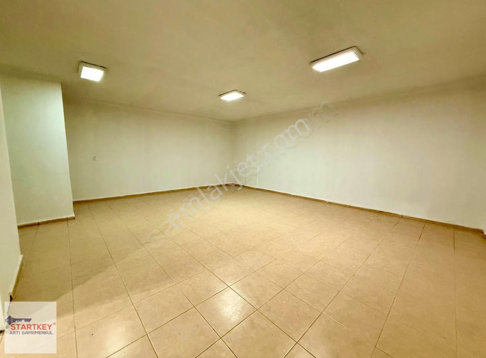 Tire İstasyon Caddesi Satılık Batar Katlı Geniş Cepheli Dükkan - Görsel 9