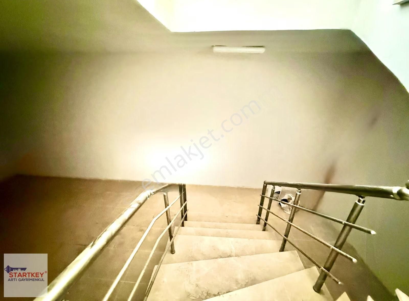 Tire İstasyon Caddesi Satılık Köşe Dükkan - Görsel 10