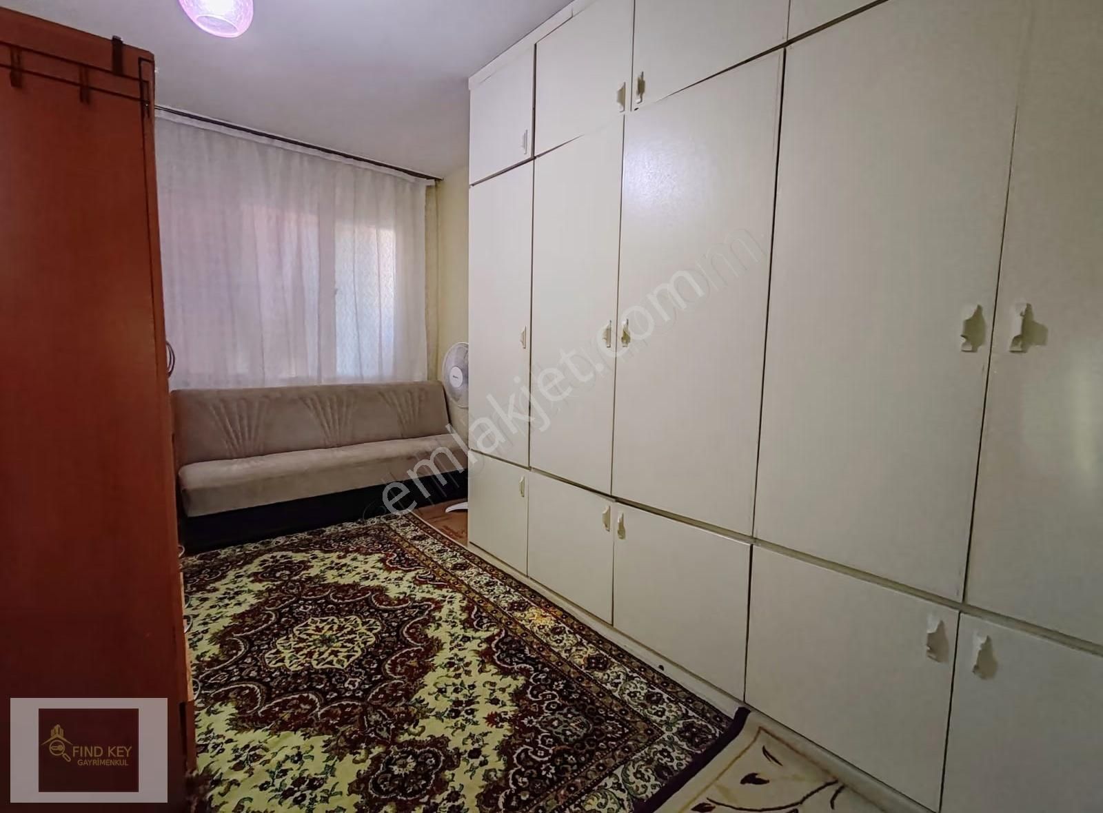 Bornova Osmangazide 2 Katlı Geniş Satılık Müstakil Ev - Görsel 7