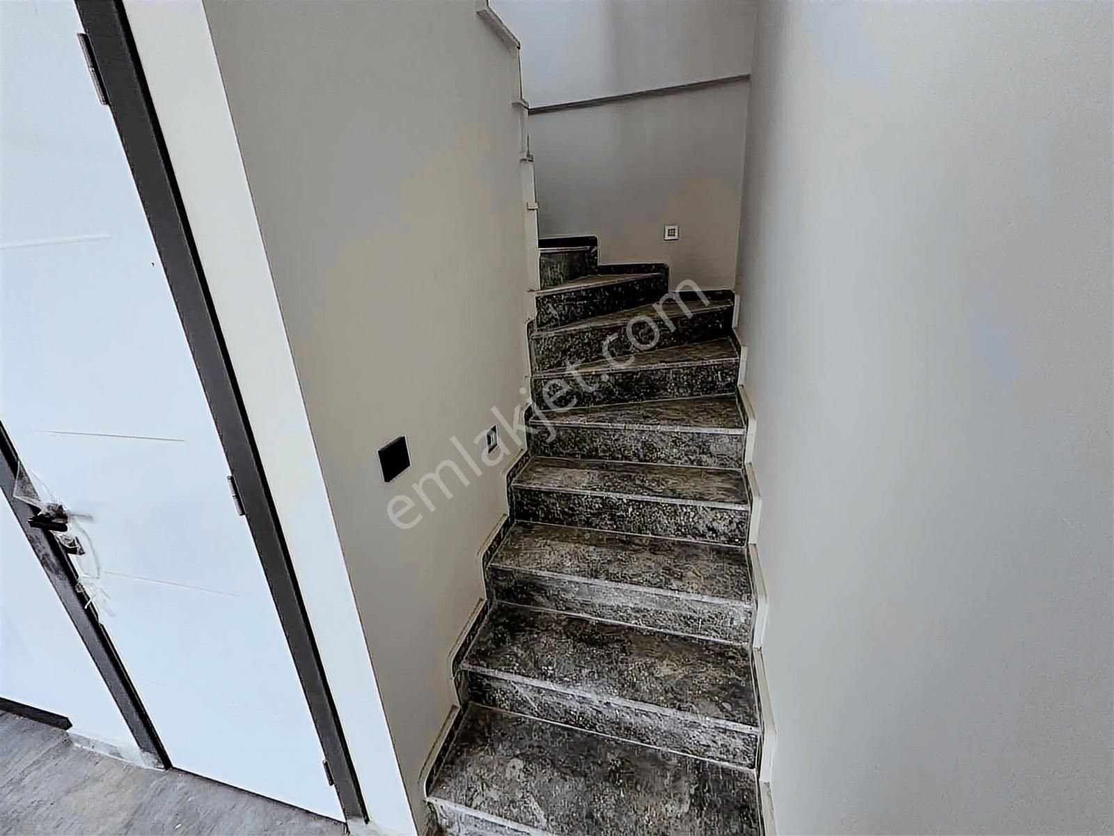 Seferihisar Ürkmez Doğanbey De Satılık 3+1 Villa Deniz Manzaralı - Görsel 16