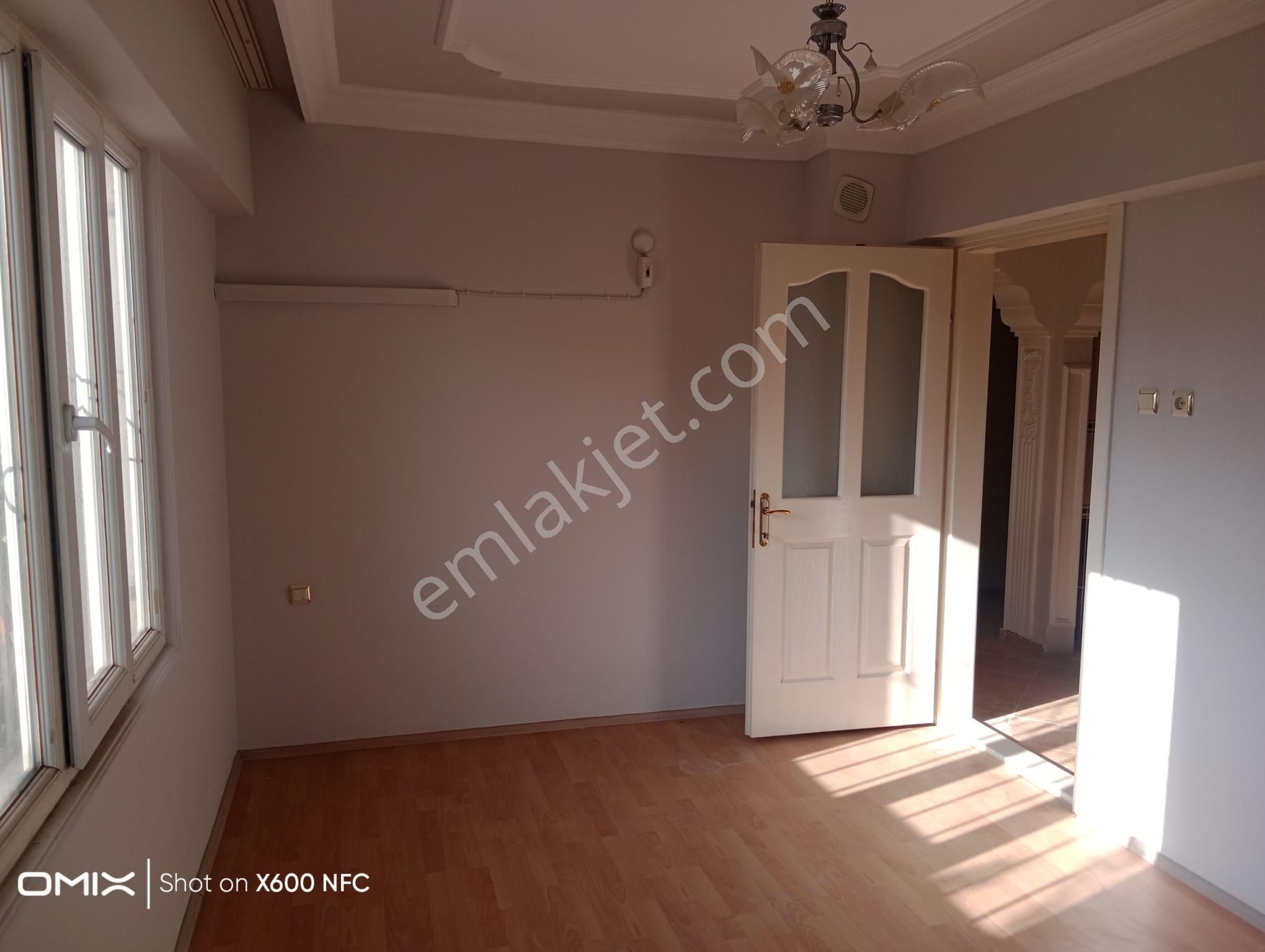 Aydın Nazilli İstiklal Mahallesinde Site İçerisinde 3+1 Satılık Daire