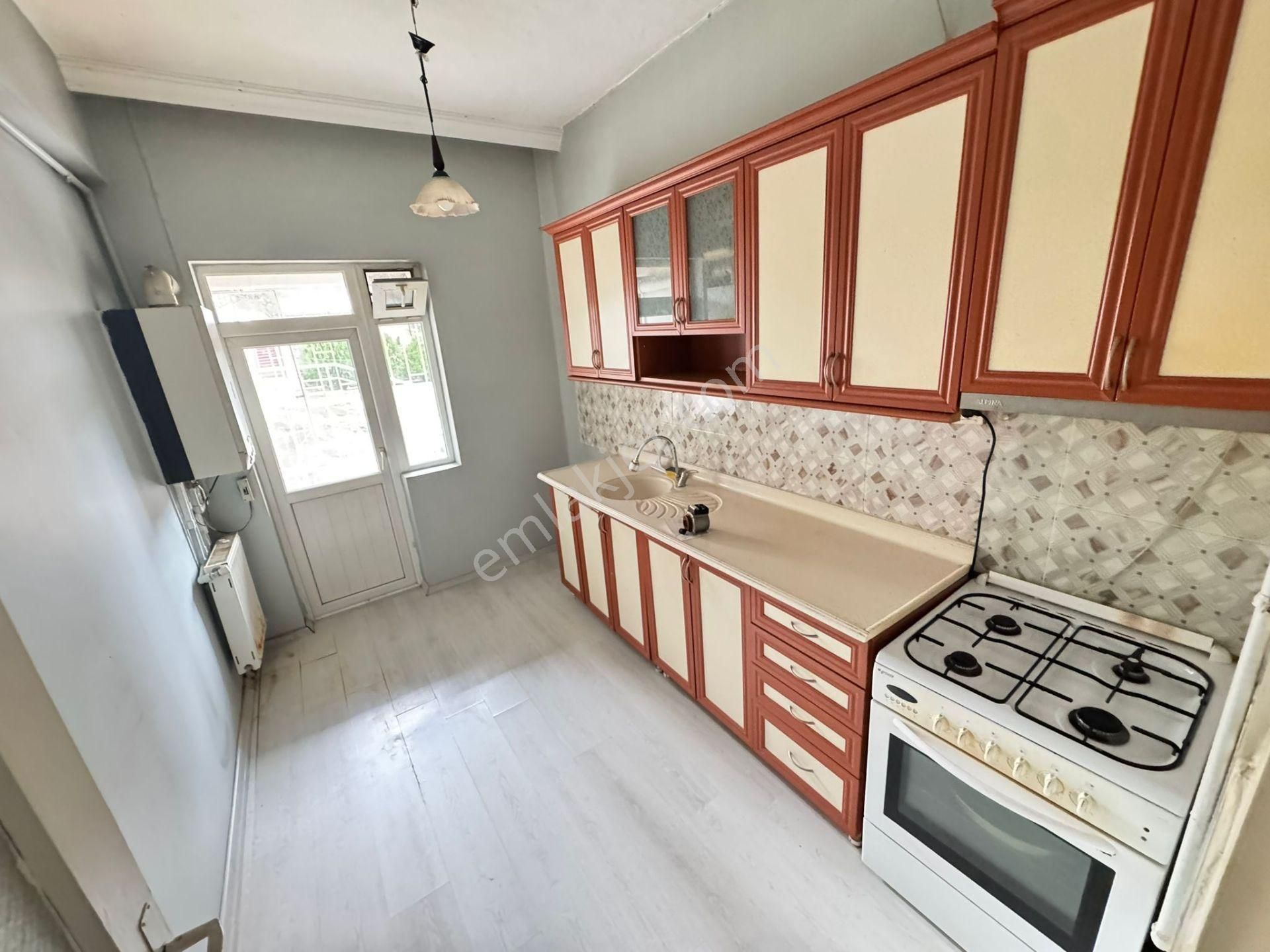 Gata Hastanesine Yürüme Mesafesi 3+1 Giriş Kat Bağımsız Temiz - Görsel 6