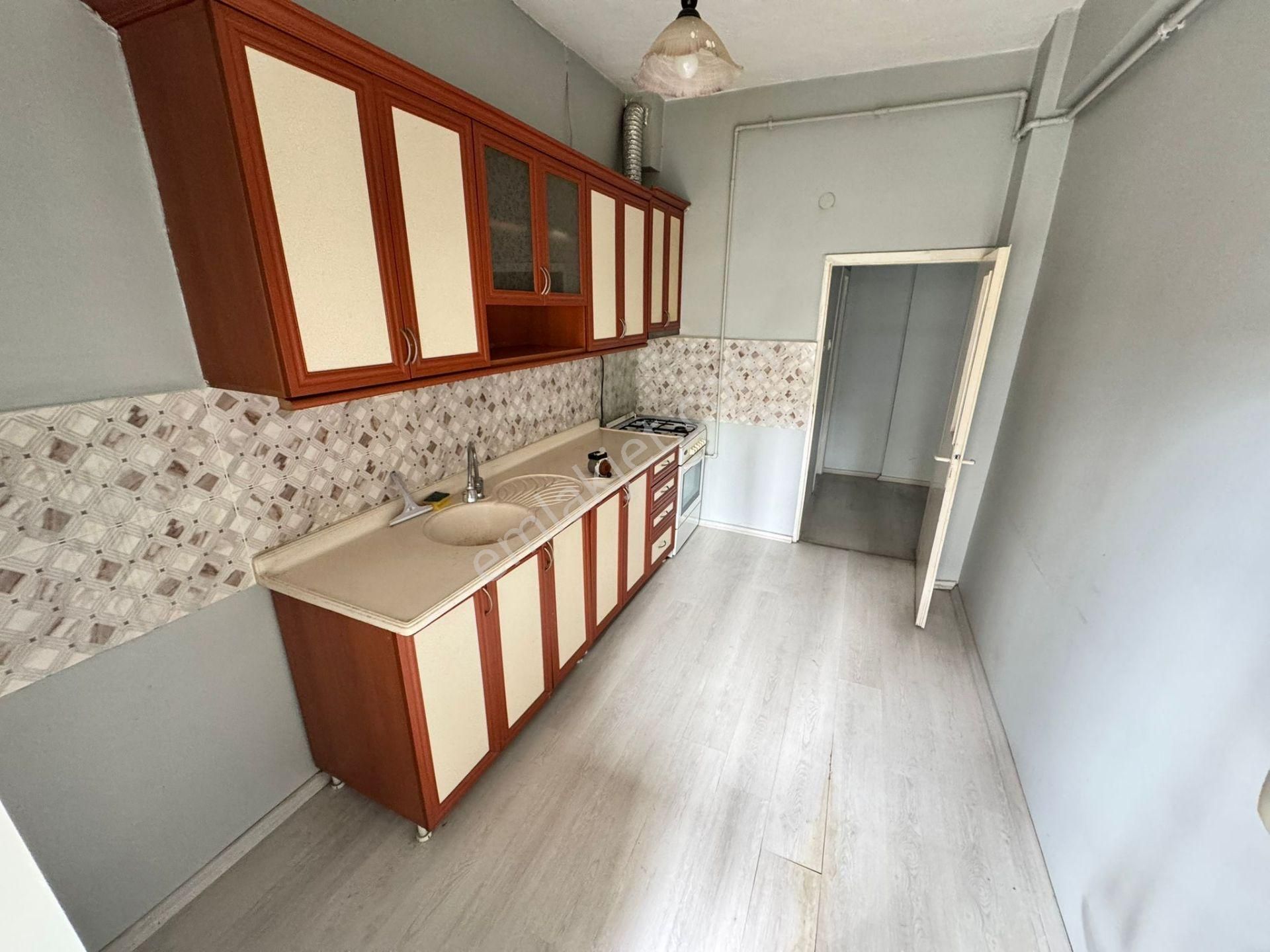 Gata Hastanesine Yürüme Mesafesi 3+1 Giriş Kat Bağımsız Temiz - Görsel 8