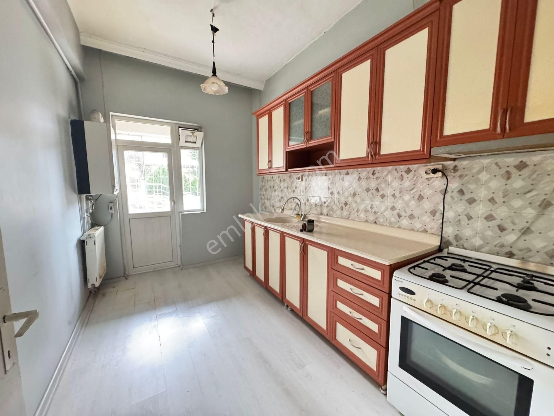 Gata Hastanesine Yürüme Mesafesi 3+1 Giriş Kat Bağımsız Temiz - Görsel 5