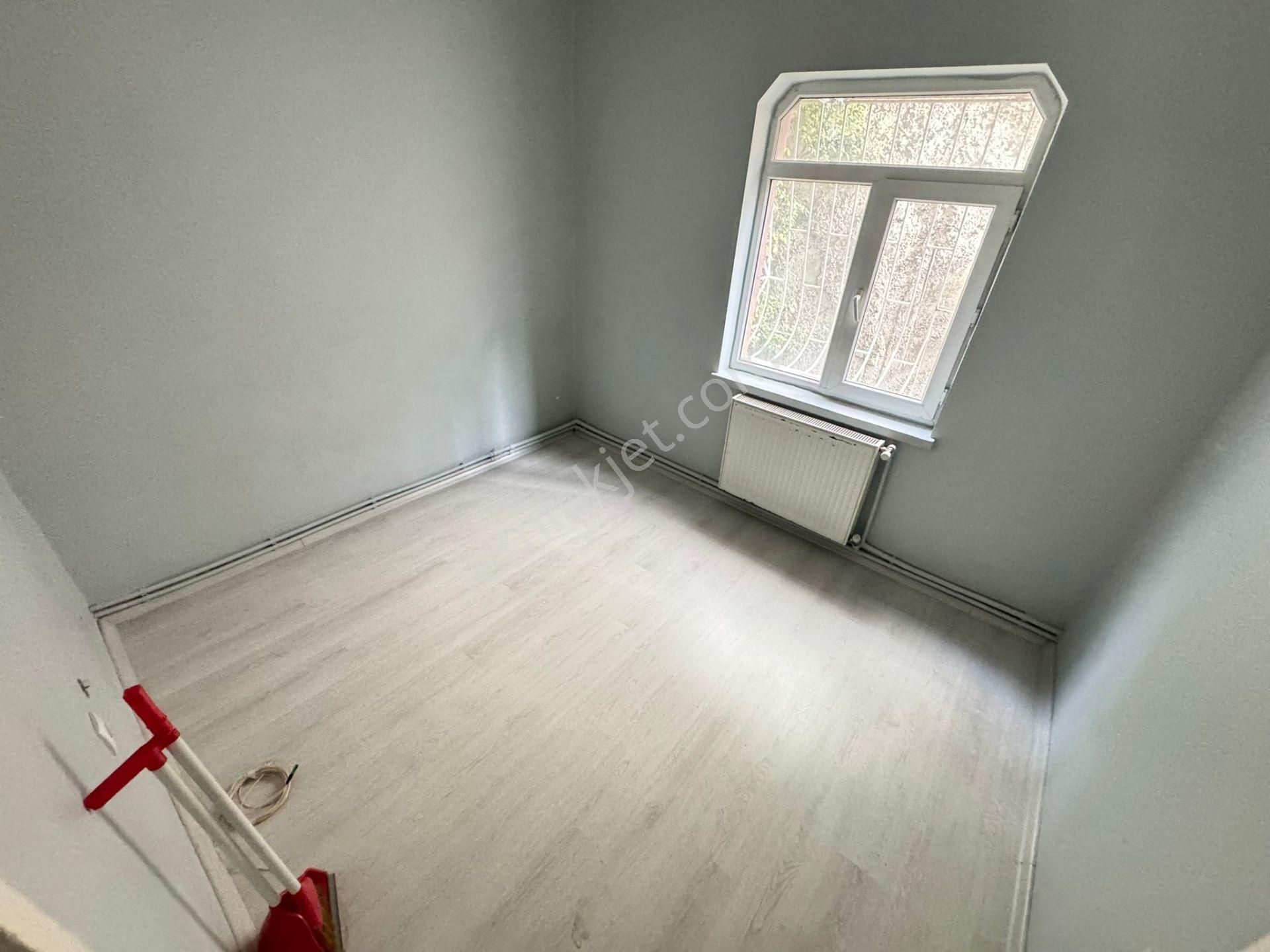 Gata Hastanesine Yürüme Mesafesi 3+1 Giriş Kat Bağımsız Temiz - Görsel 14