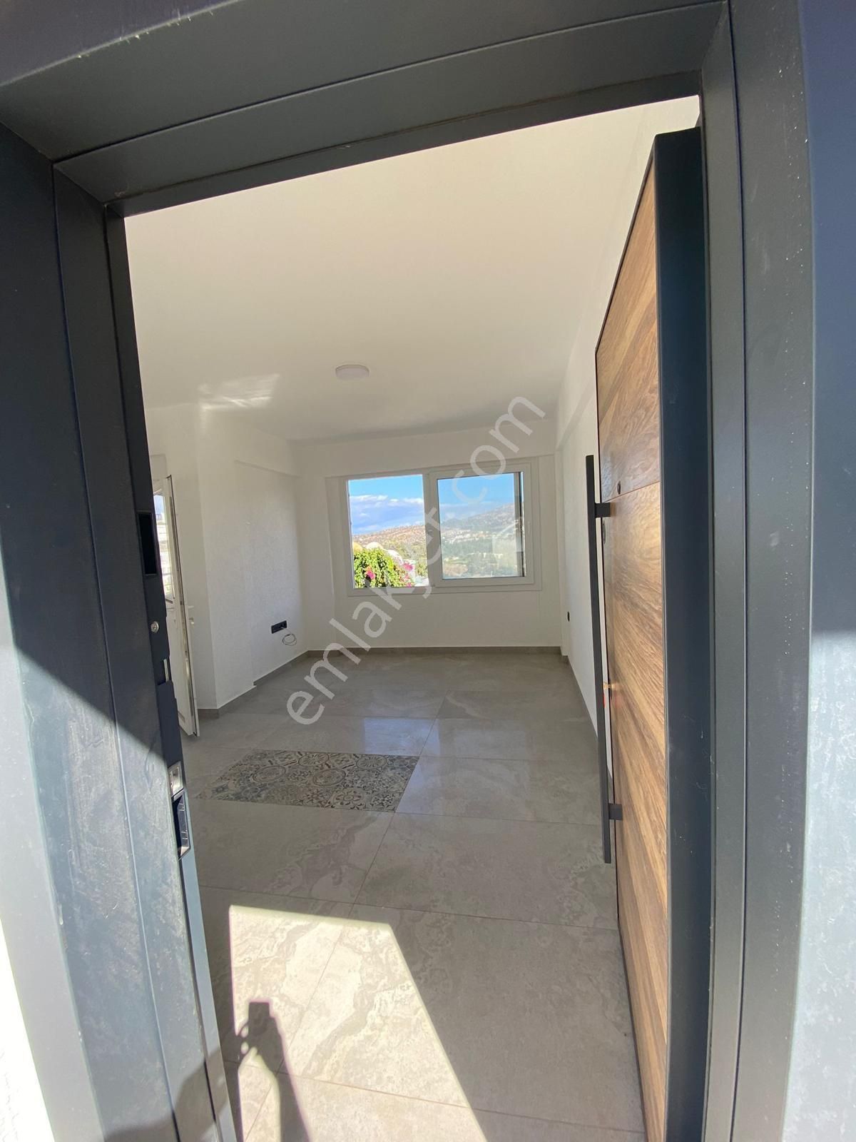 Gümüşlük Karakaya'da Özel Plajlı Satılık 2+1 Dubleks - Görsel 3