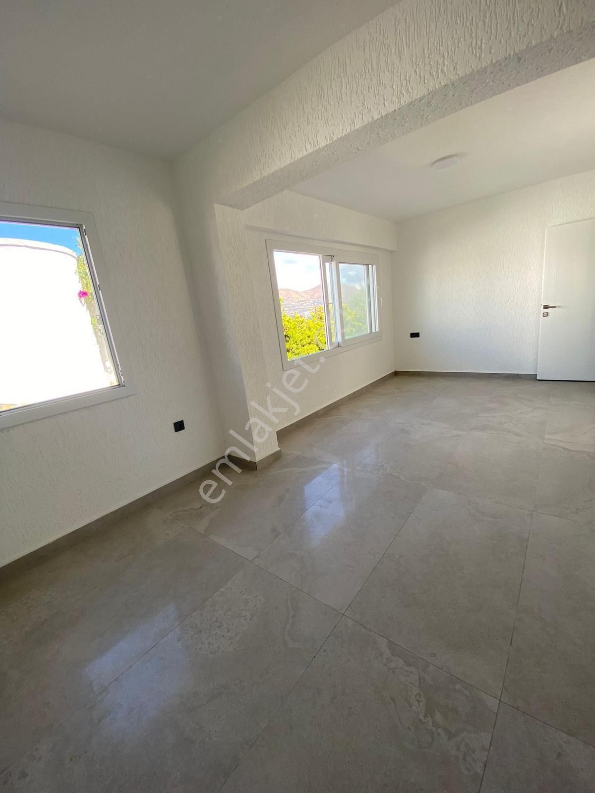 Gümüşlük Karakaya'da Özel Plajlı Satılık 2+1 Dubleks - Görsel 22