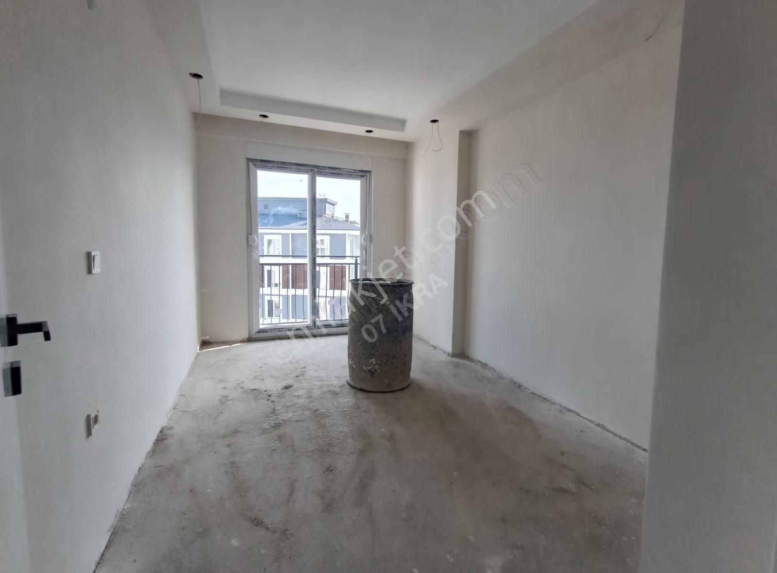 Yüksek Kira Getirili 1+1 Asansörlü Daire Kütükçü - Görsel 2