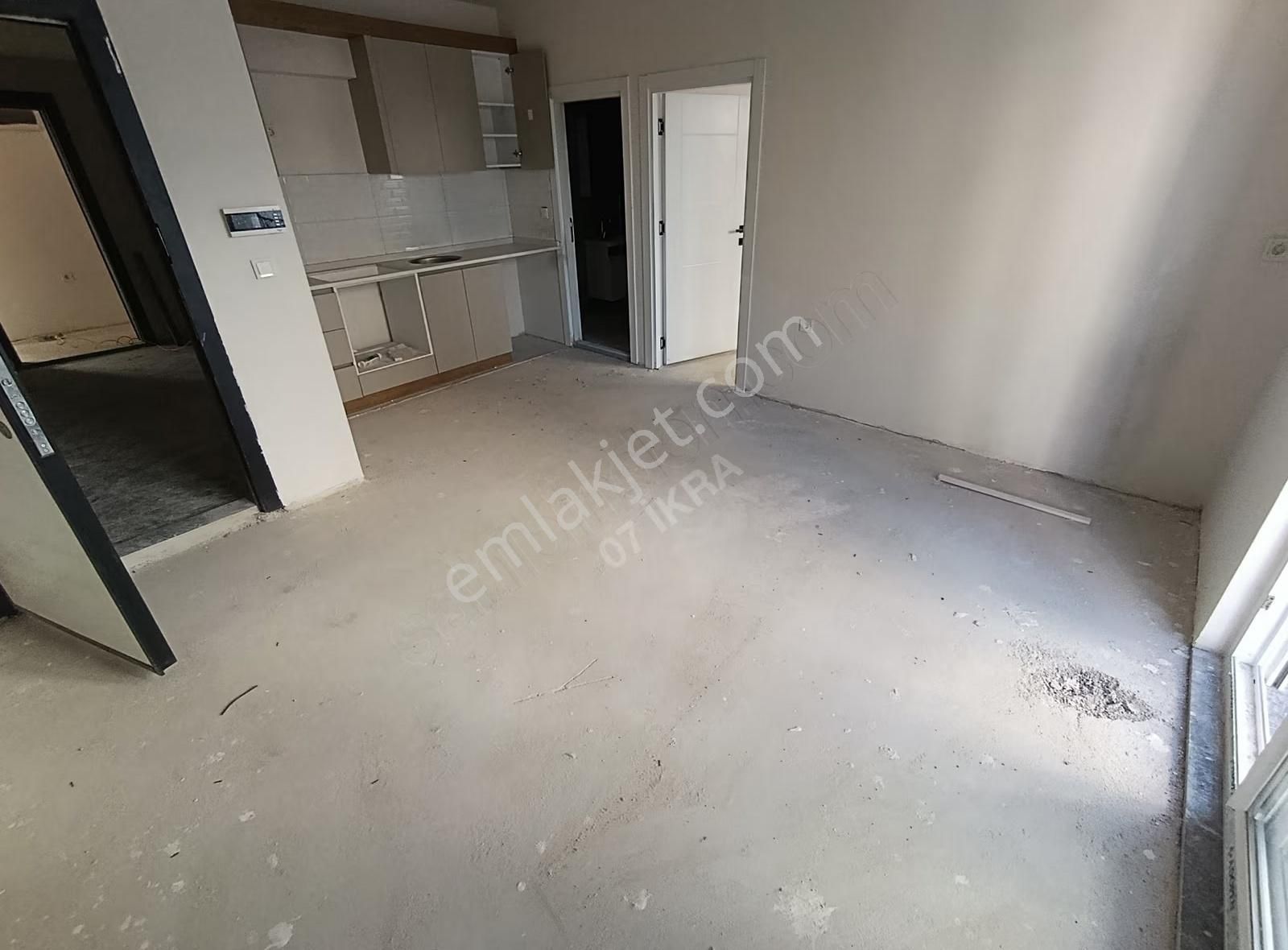 Yüksek Kira Getirili 1+1 Asansörlü Daire Kütükçü - Görsel 3