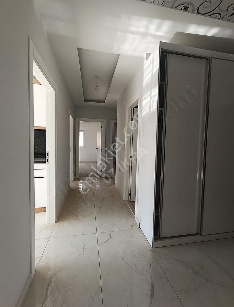 Fevzi Çakmak'ta Katta Tek 3+1 4 Cepheli, Çift Balkonlu Daire - Görsel 3