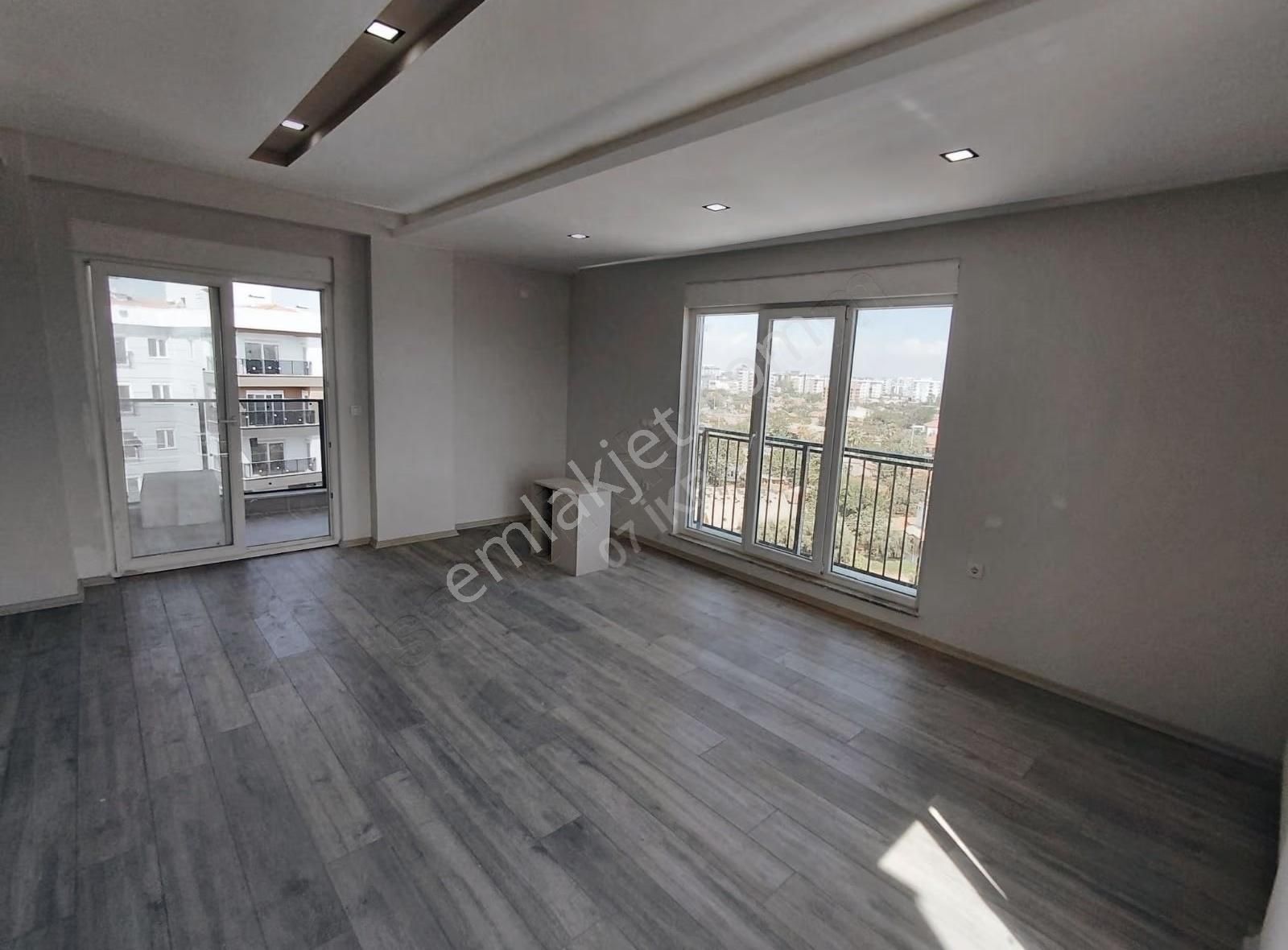 Göksuda 2+1 Ultra Konforlu Sıfır Ara Katta Havuzlu Daire - Görsel 12