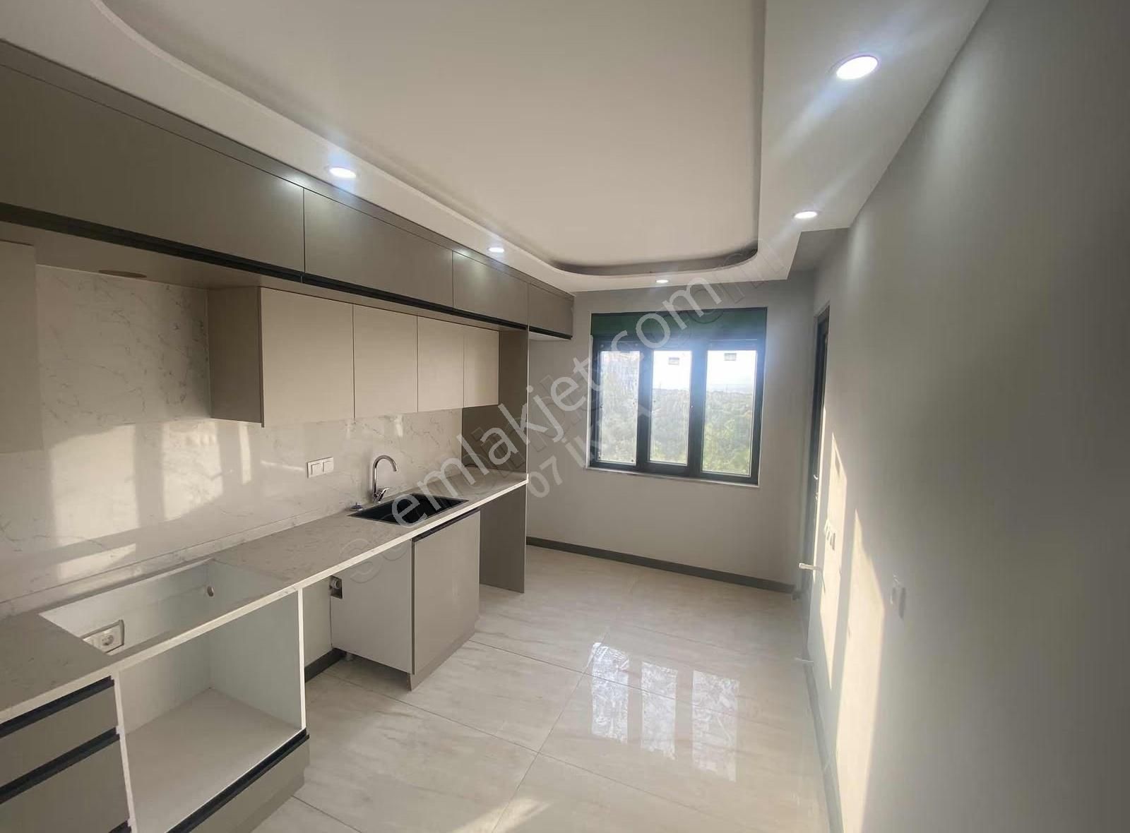 Çankaya Mahallesinde Havuzlu Site İçerisinde 2+1 Satılık Daire - Görsel 7