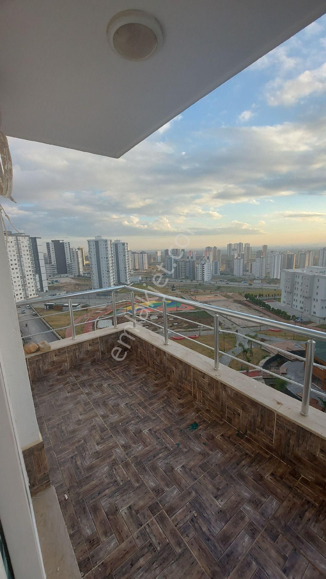 Çarkıparede 1+1 Yüksek Kredi İmkanlı Park Manzaralı - Görsel 2