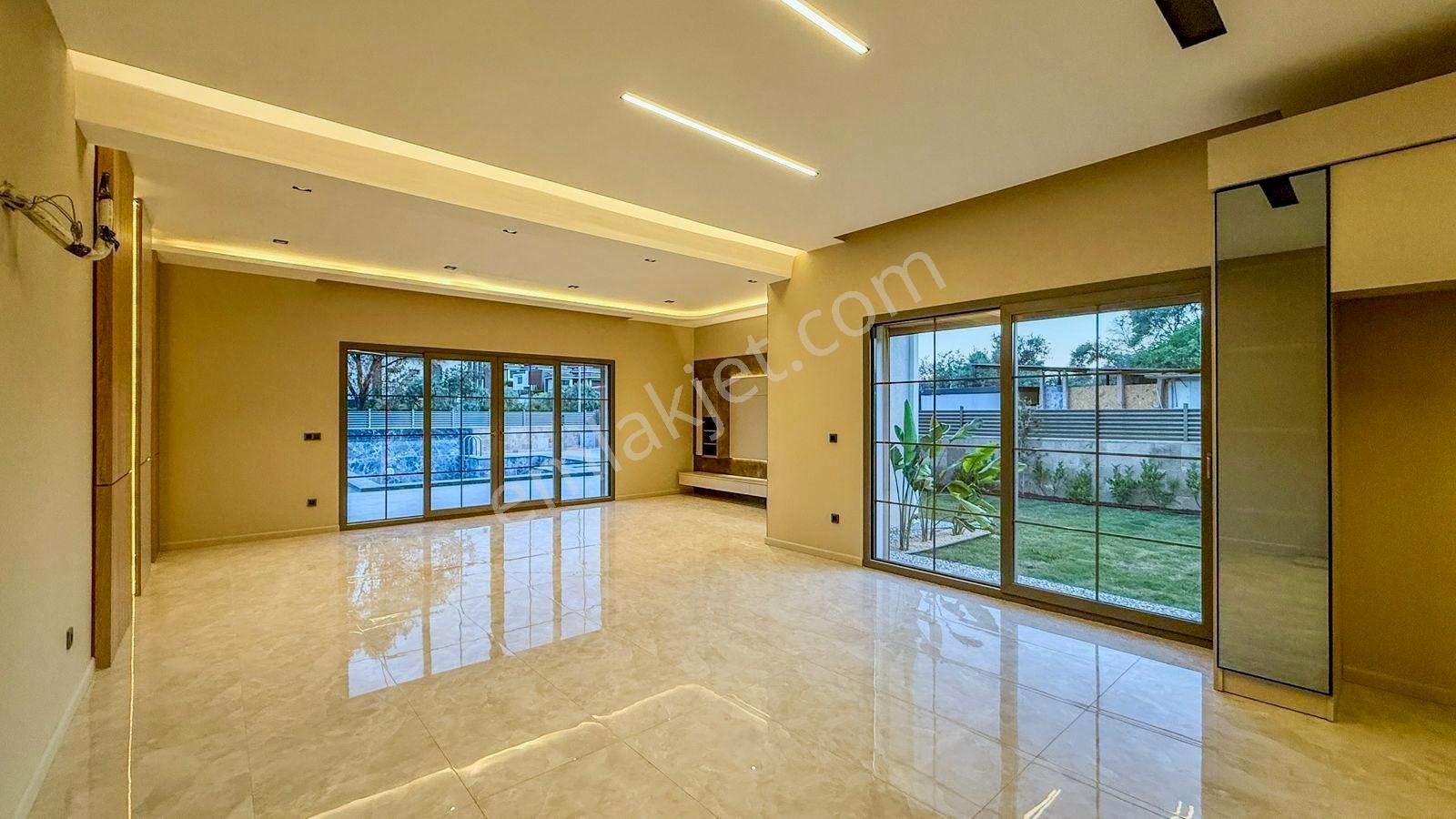 Doğayla İç İçe, 4+1 Özel Havuzlu Modern Müstakil Villa - Görsel 10