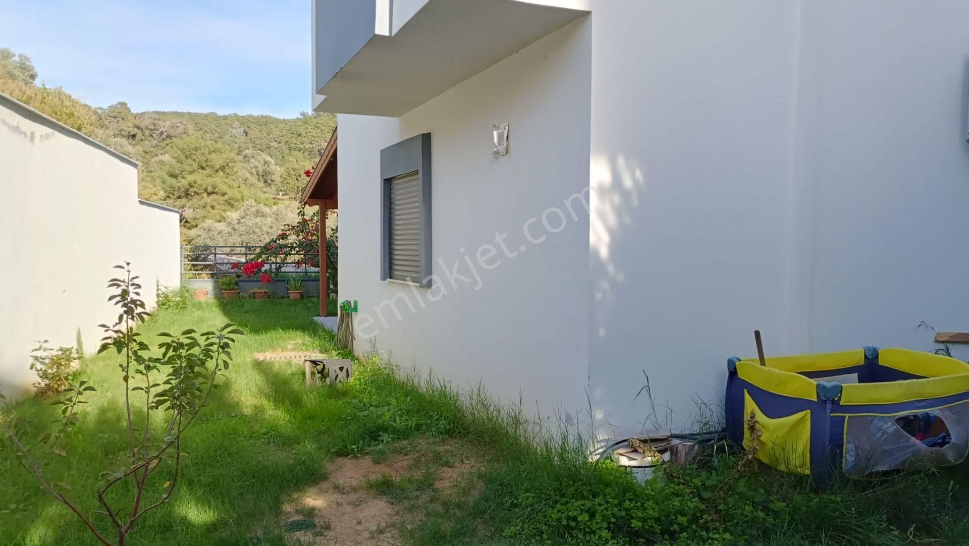 Acil!!! Büyük Bahçeli, 3+1 Triplex Villa - Görsel 2