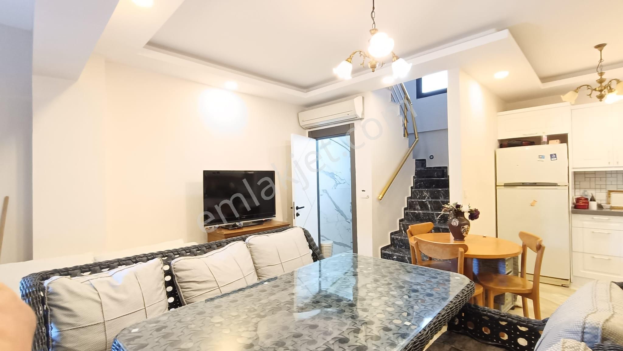 Acil!!! Büyük Bahçeli, 3+1 Triplex Villa - Görsel 9