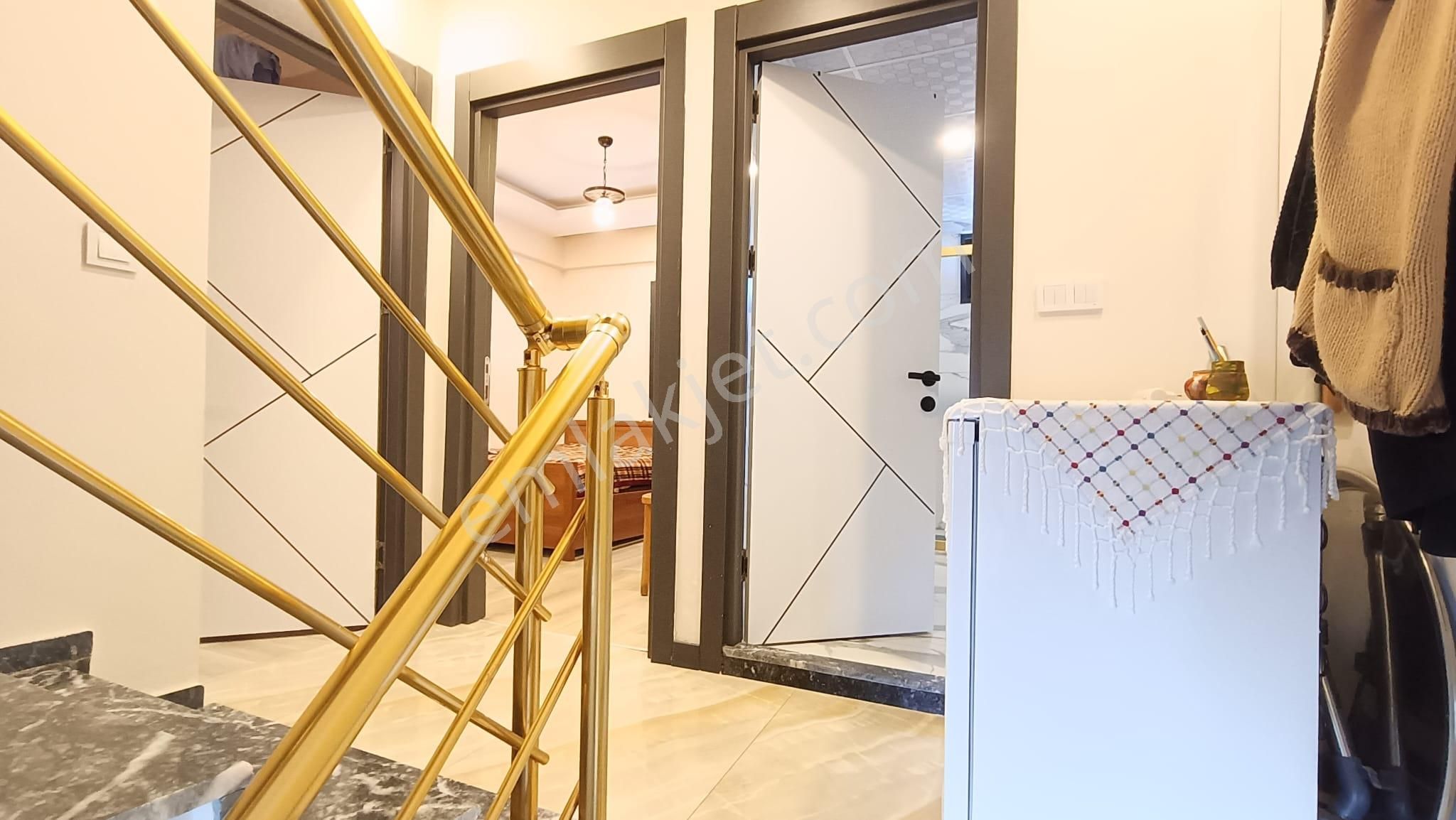 Acil!!! Büyük Bahçeli, 3+1 Triplex Villa - Görsel 24